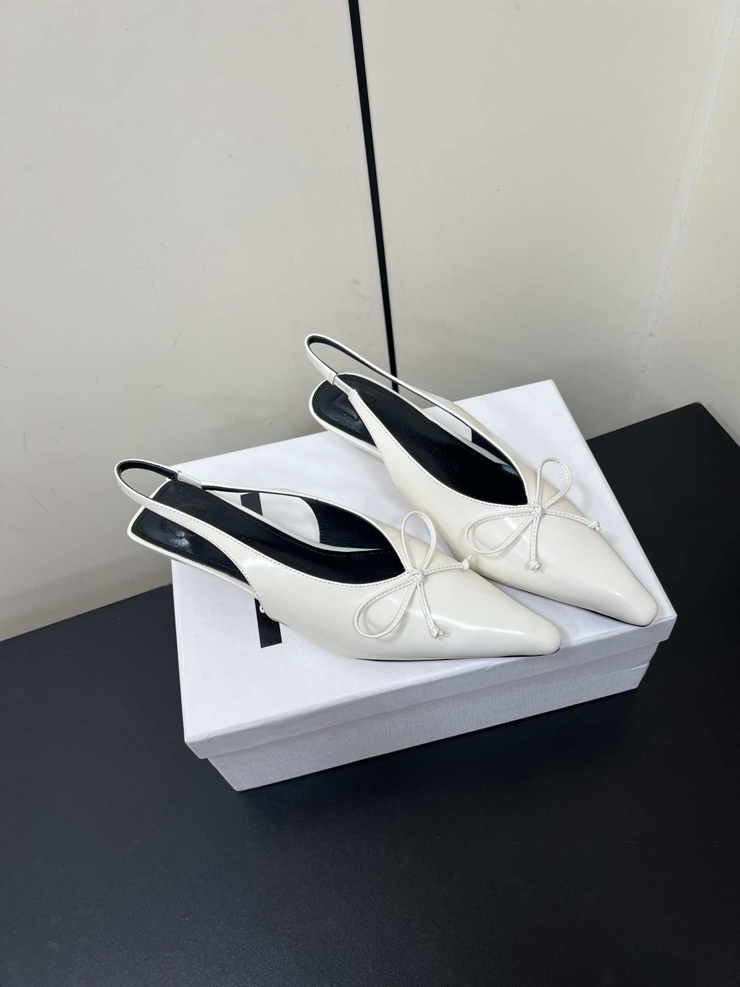 Fashionable Jacquemus Pointy Kitten Heels with Unique Materials, Size 35-40