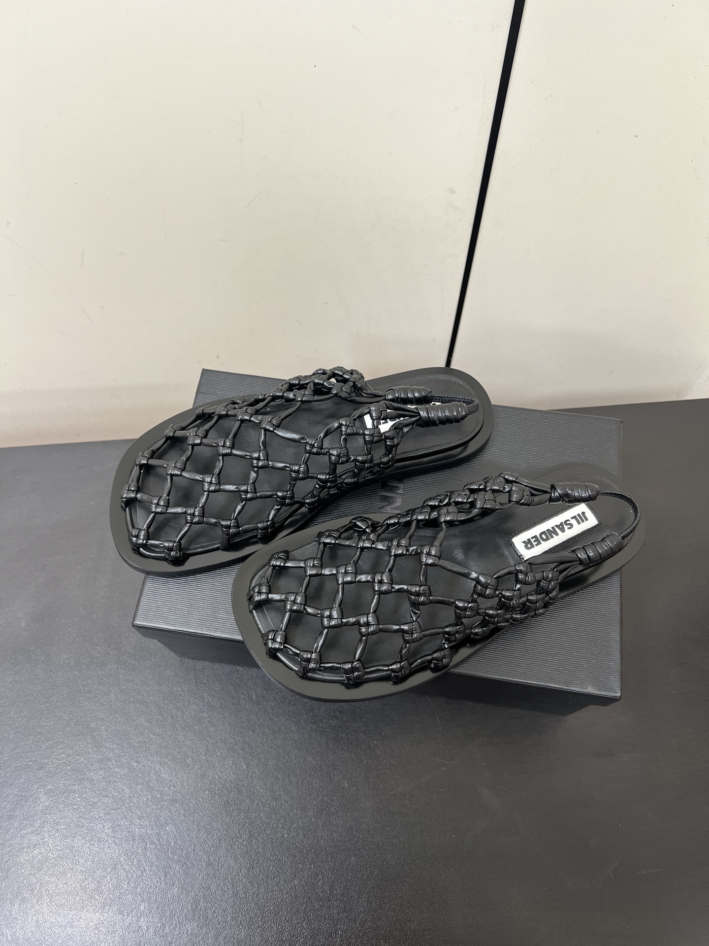 JILSANDER Sheep Skin Woven Sandals: Euro-American Style, Flaccid Leather Reinforcement - 图片 3