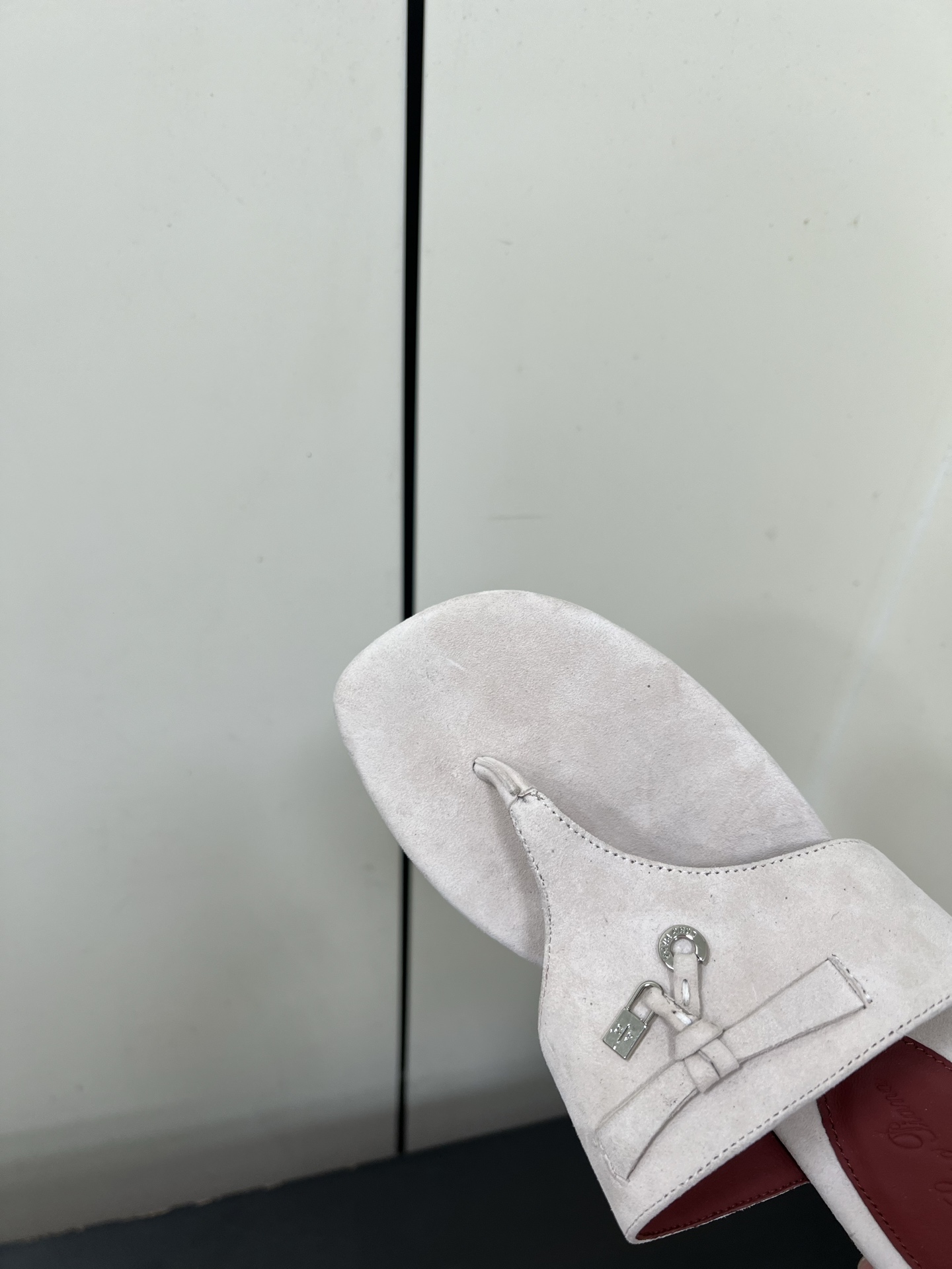 Loro Piana British Sheepskin Slippers: Luxury Classic Style with Comfort and Quality - 图片 6