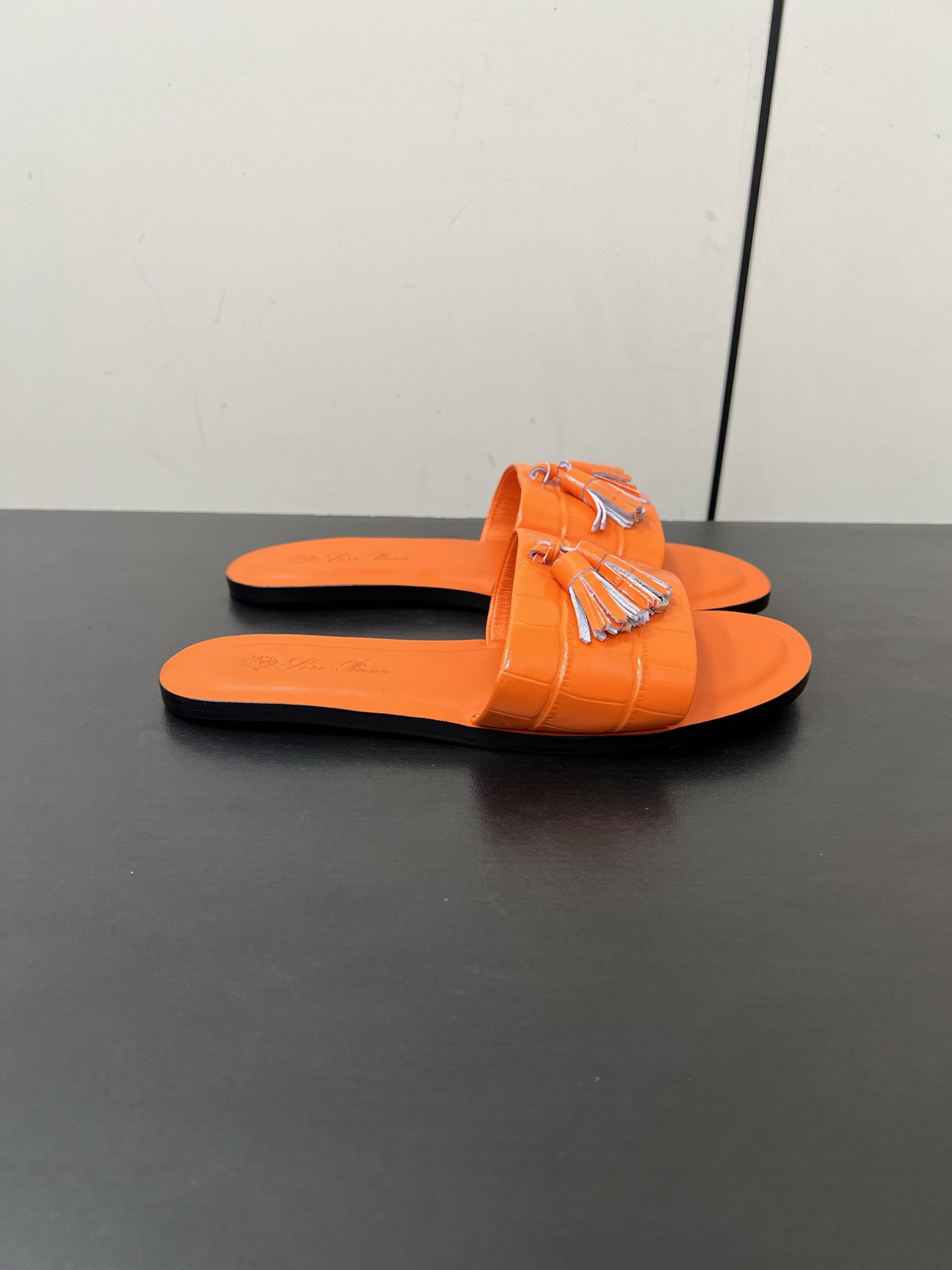 P650 Loro Piana Sandals: Classic Pop-Out LP-Shoe Style, Premium Materials, Comfortable Fit - 图片 4