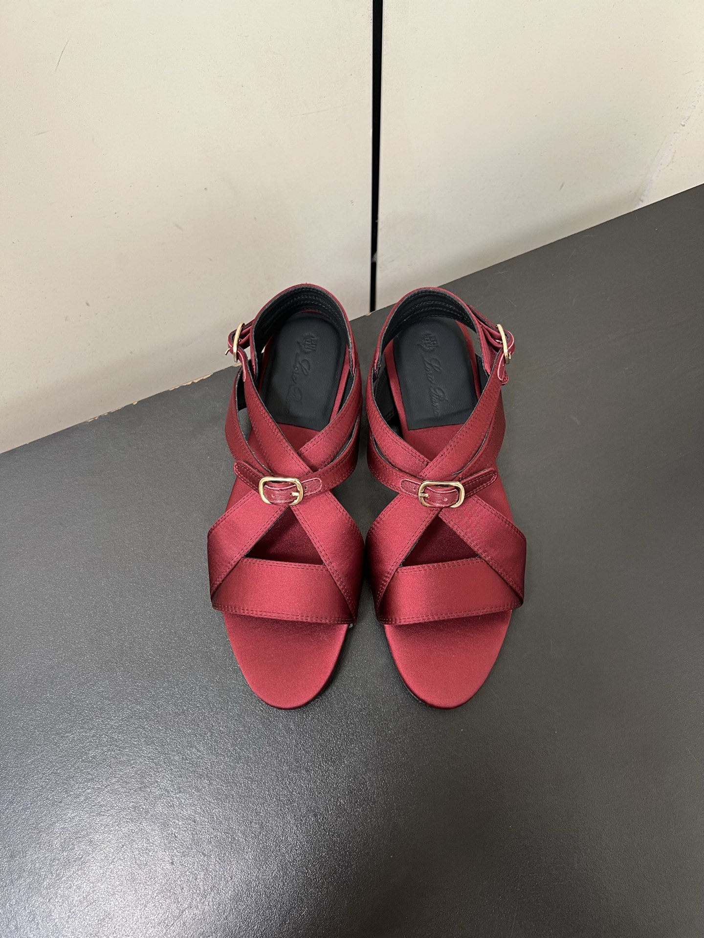 Luxury Loro Piana Cross-Sweet Shoes: Durable Italian Design with Imported Materials. - 图片 1