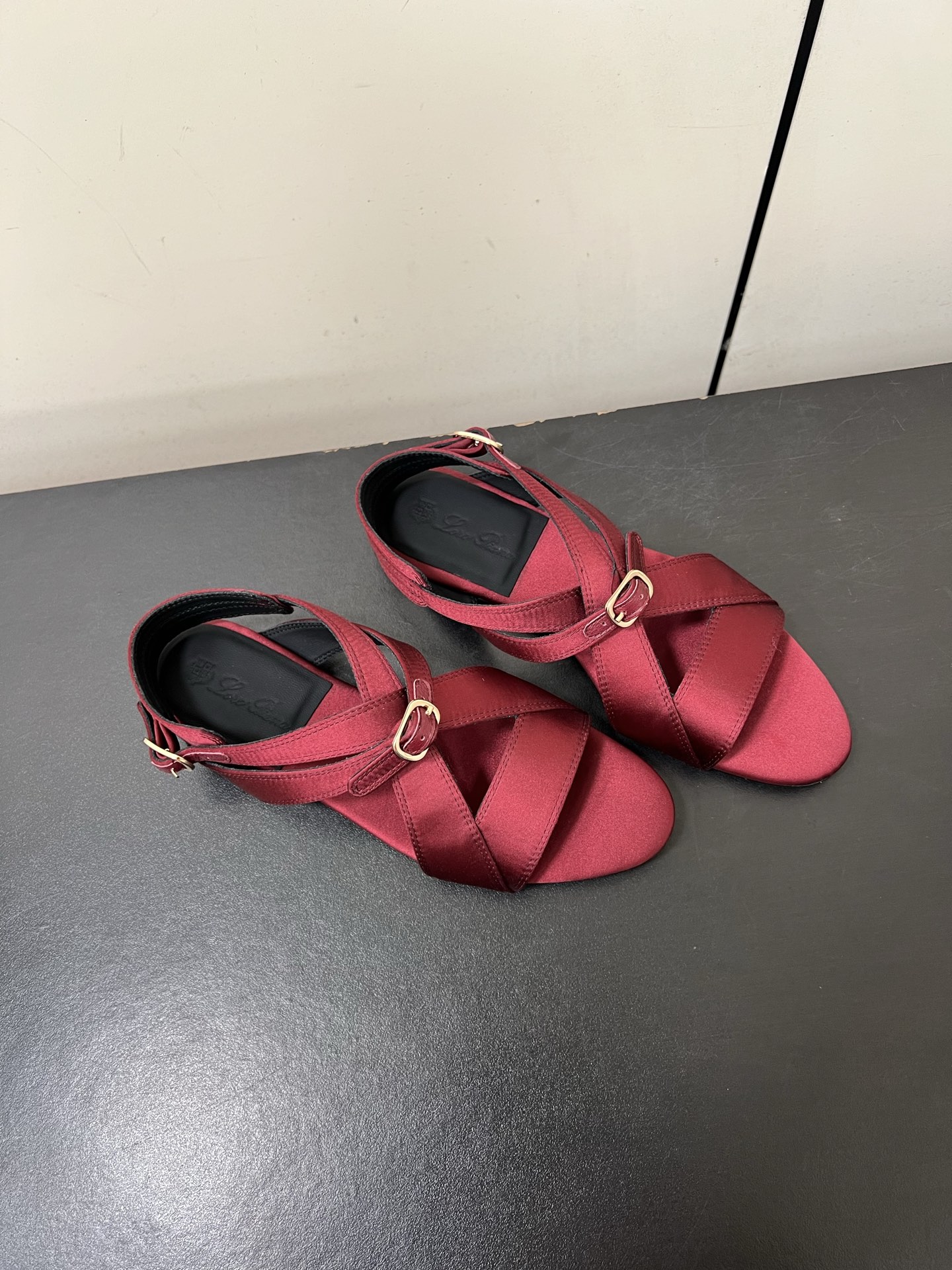 Luxury Loro Piana Cross-Sweet Shoes: Durable Italian Design with Imported Materials. - 图片 2