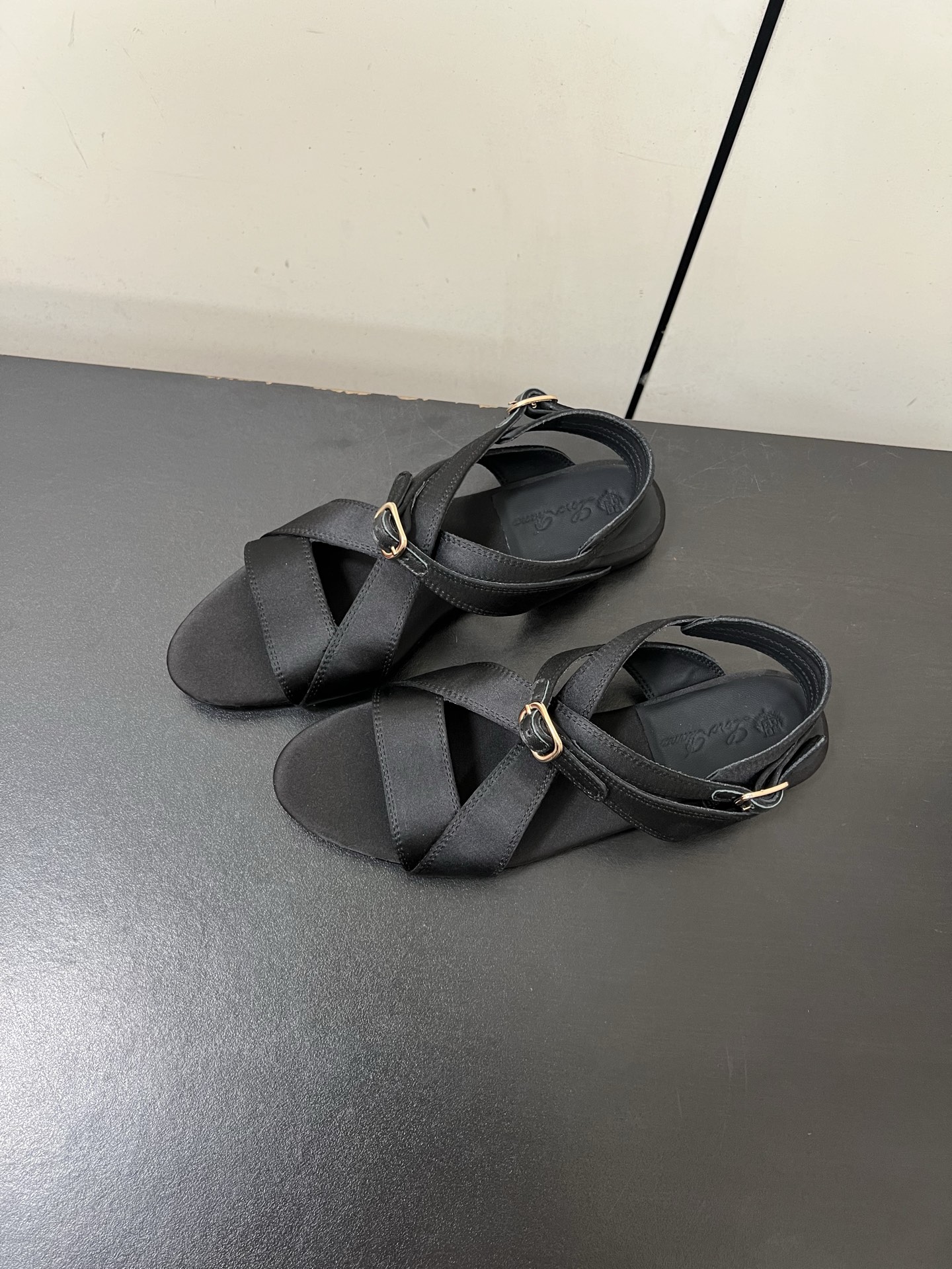 Loro Piana LP New Cross-Sweet Shoes: Durable Italian Luxury Design with Imported Materials - 图片 3
