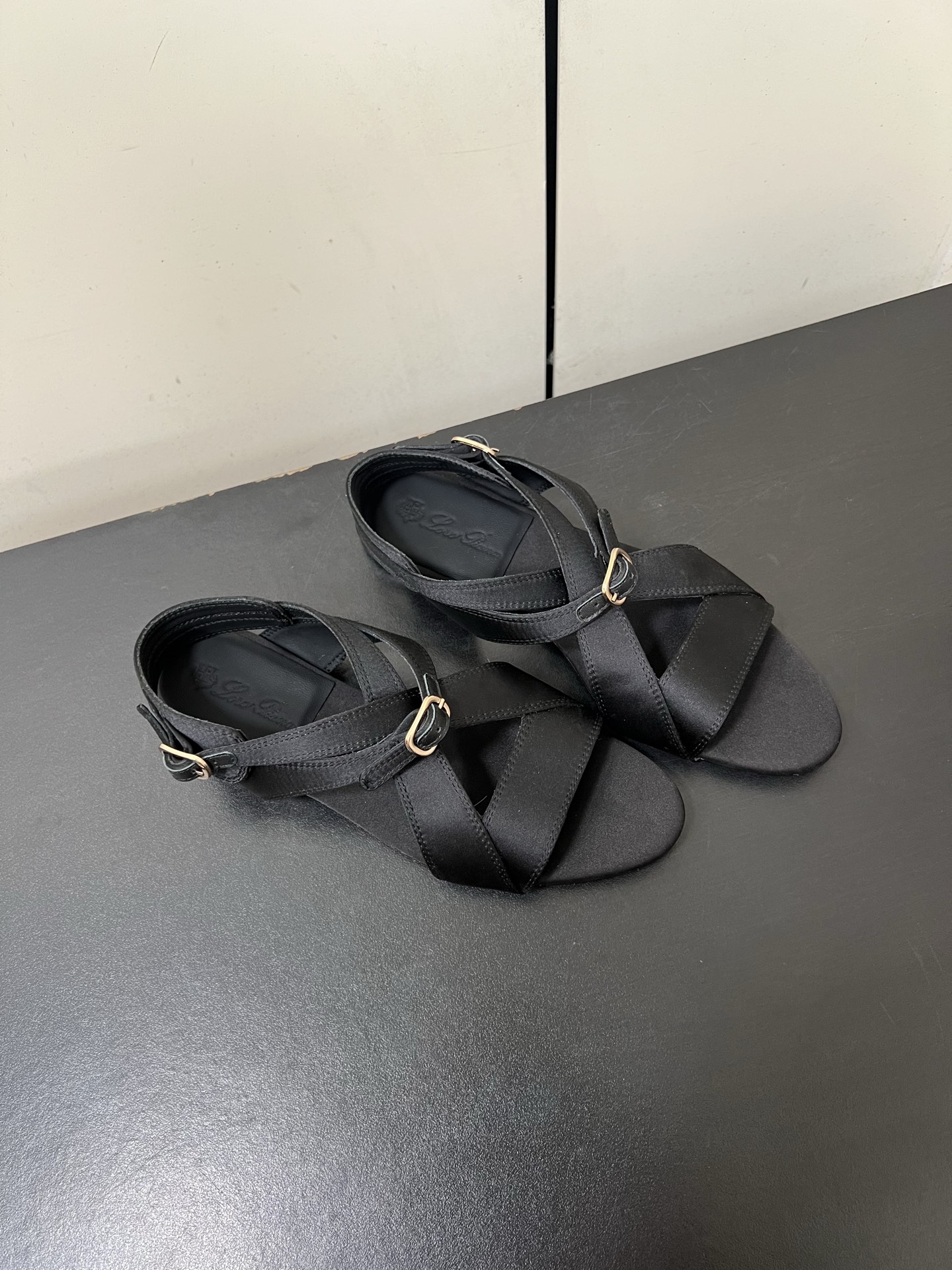 Loro Piana LP New Cross-Sweet Shoes: Durable Italian Luxury Design with Imported Materials - 图片 2