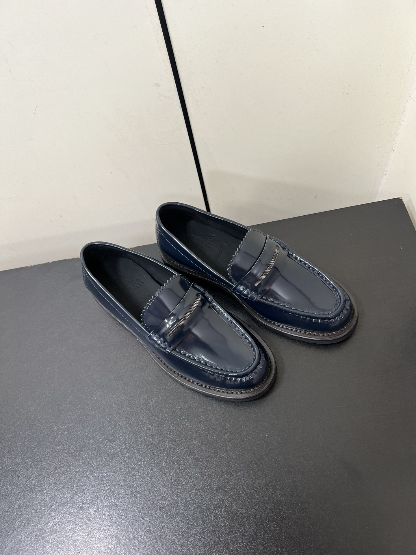 “Review: Brunello Cucinelli’s BC Classic Recreational Shoes – Stylish, Durable, and Comfortable” - 图片 2