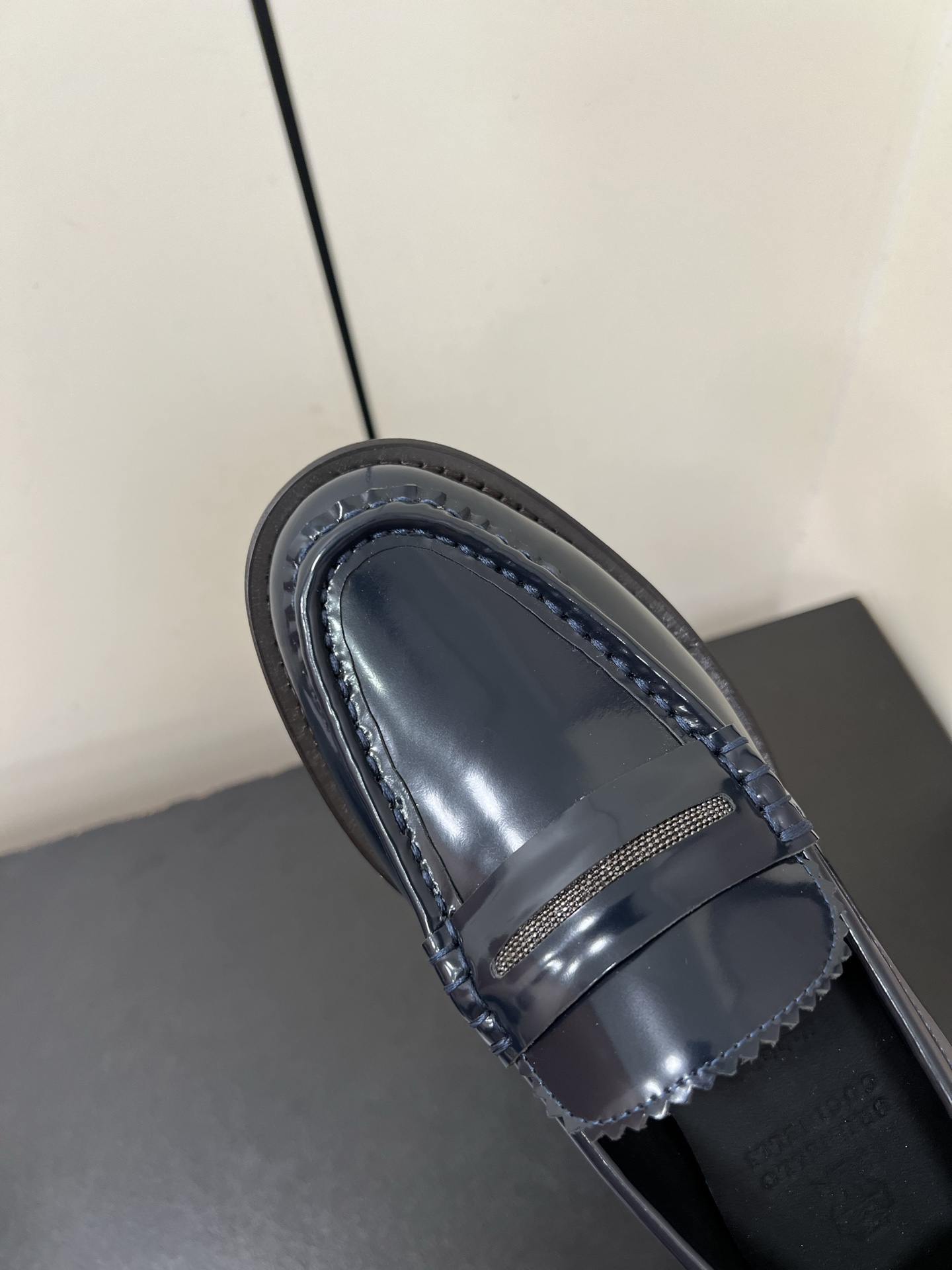 “Review: Brunello Cucinelli’s BC Classic Recreational Shoes – Stylish, Durable, and Comfortable” - 图片 6