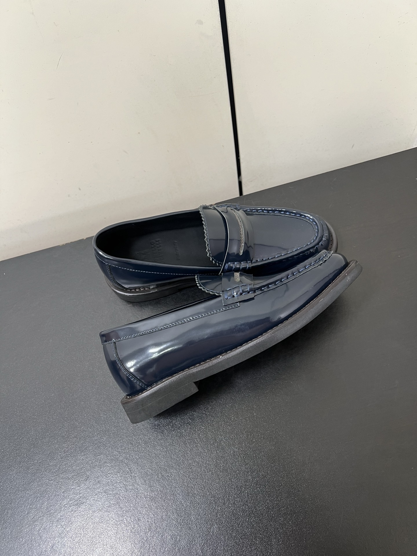 “Review: Brunello Cucinelli’s BC Classic Recreational Shoes – Stylish, Durable, and Comfortable” - 图片 5