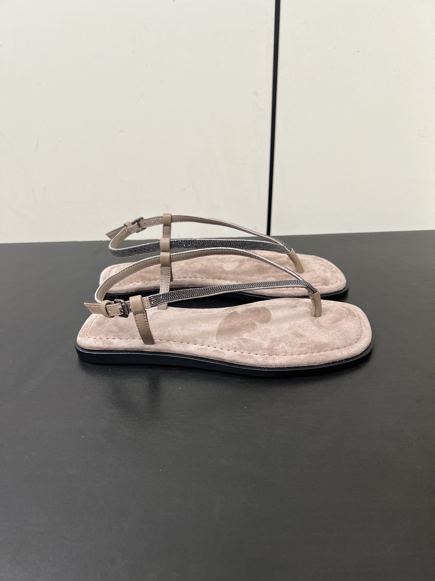 Luxurious Italian Sheepskin Sandal Slippers by Brunello Cucinelli - 图片 4