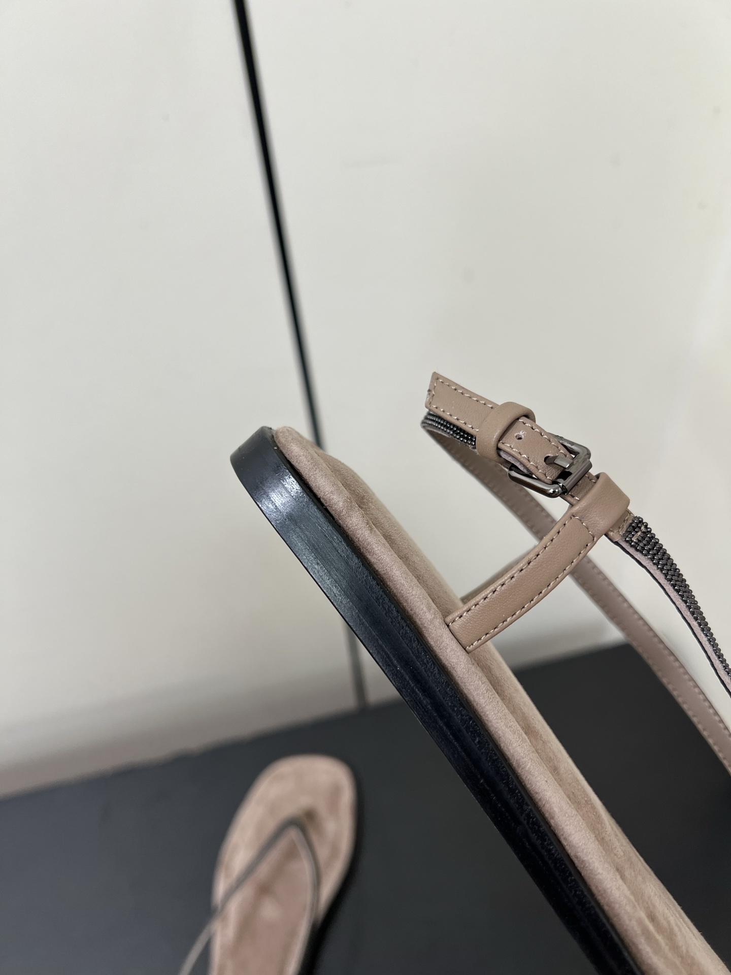 Luxurious Italian Sheepskin Sandal Slippers by Brunello Cucinelli - 图片 8