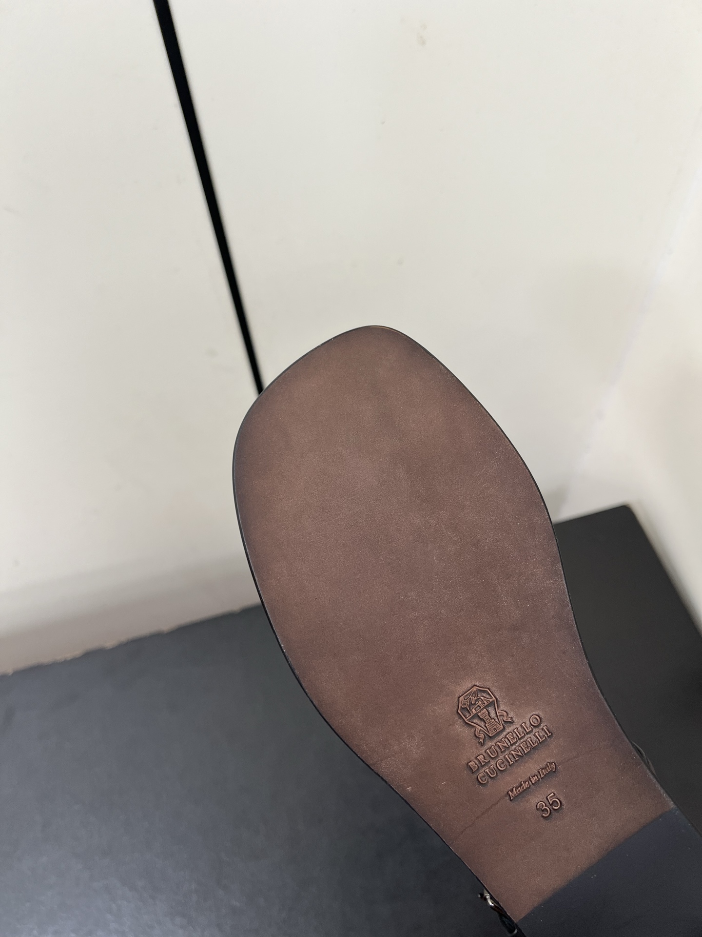 Luxurious Italian Sheepskin Sandal Slippers by Brunello Cucinelli - 图片 9