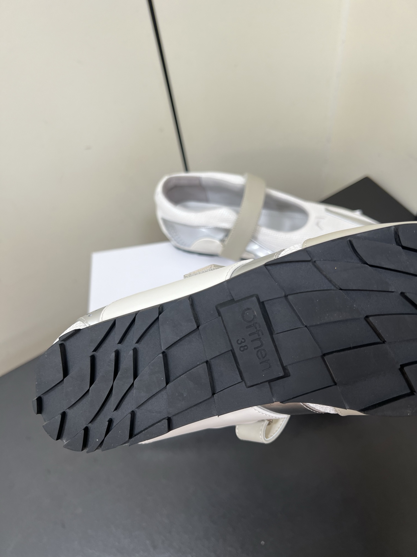 Review: P750 Offnen 25AW Mary Jane Sneakers with New Tundra Green Color - 图片 9