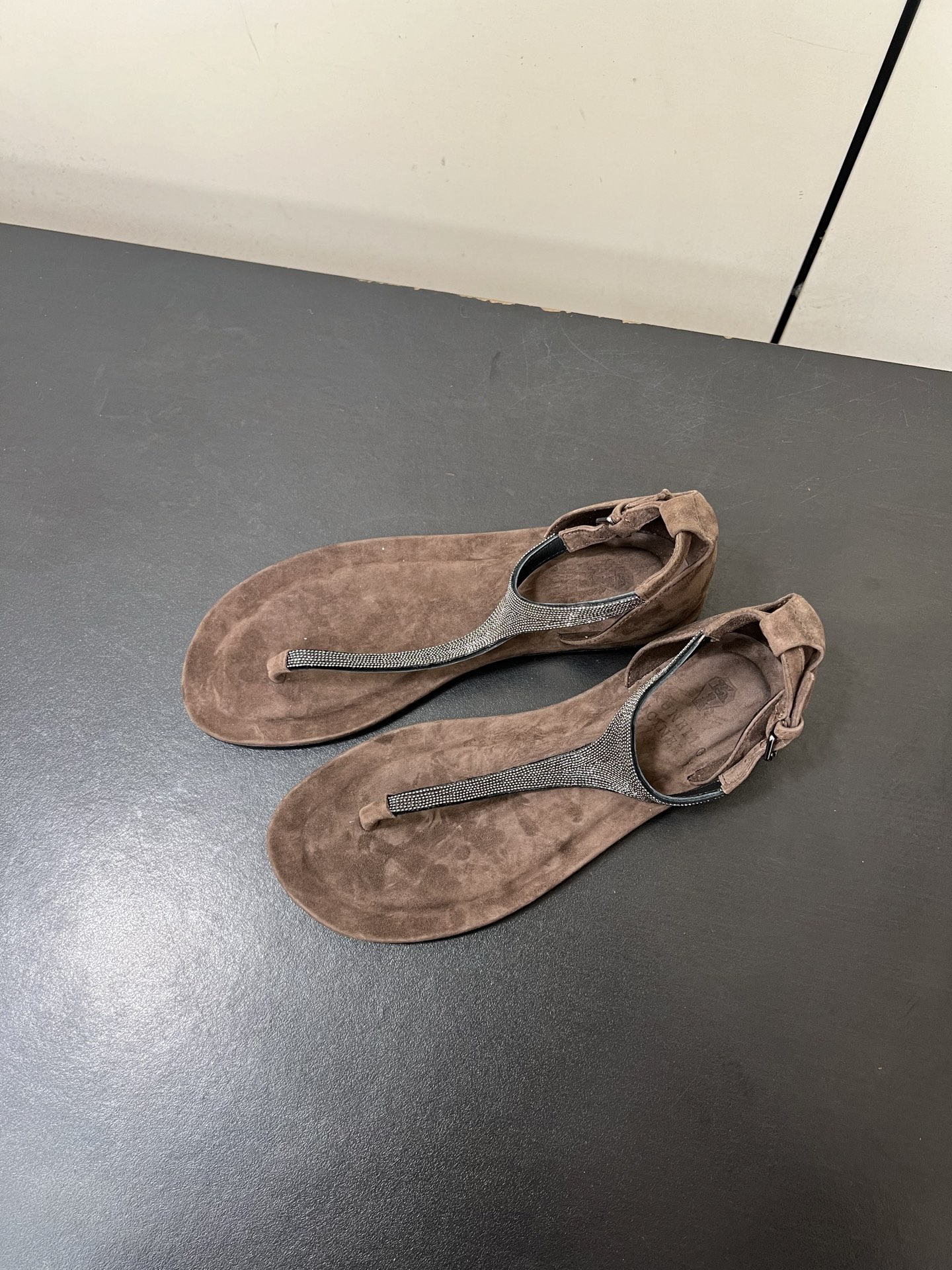 Brunello Cucinelli Women's BC Thong Sandals - Comfortable & Stylish 4 i1751806174690 3436 0 2