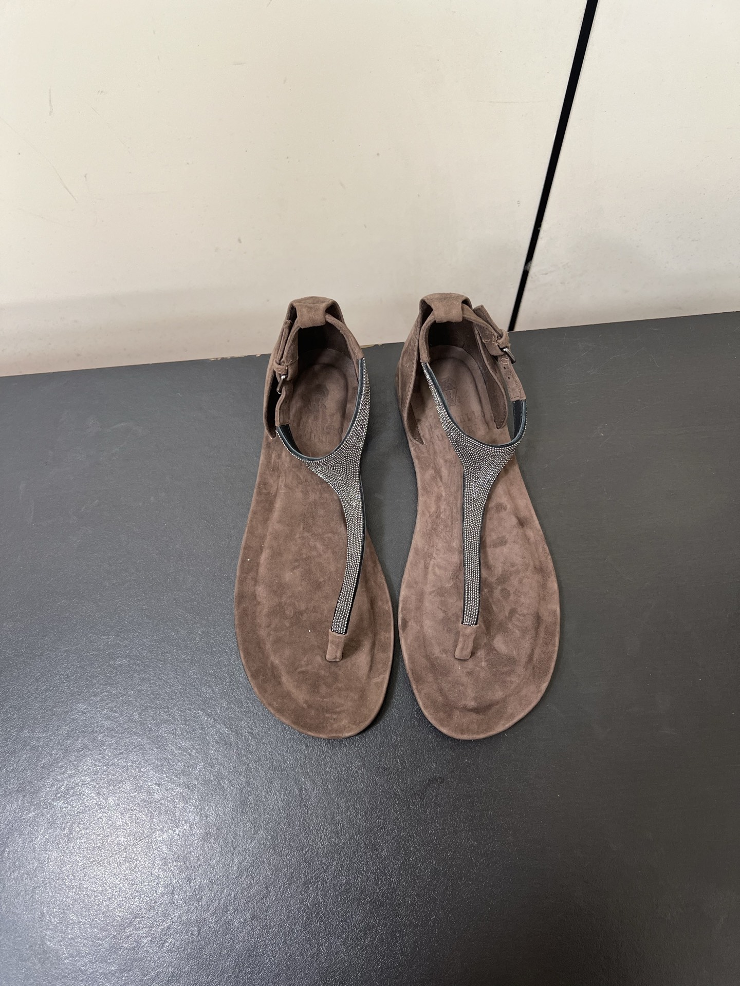 Brunello Cucinelli Women's BC Thong Sandals - Comfortable & Stylish 2 i1751806174713 6877 0 0