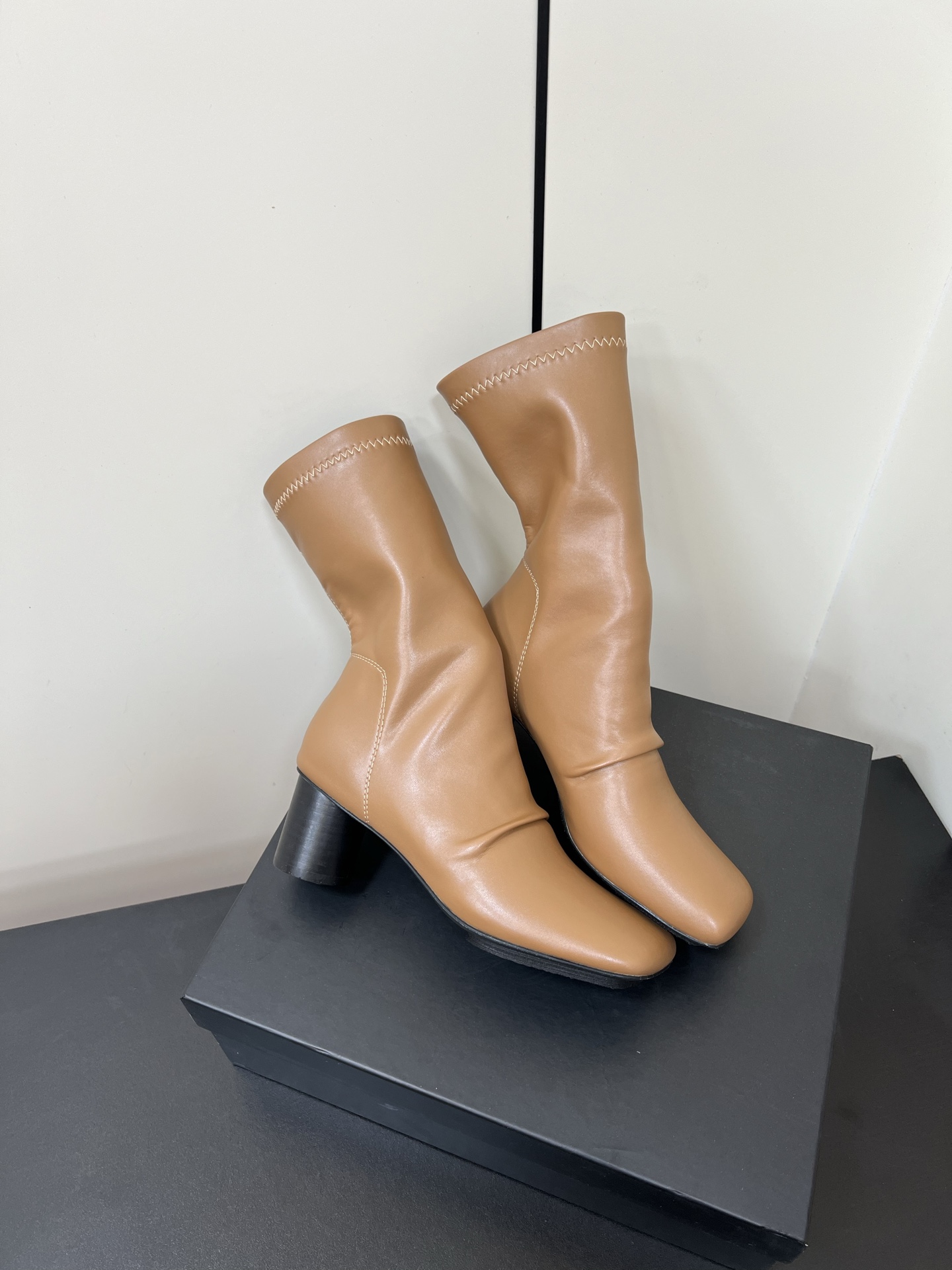 “P775 Umwang Retro Ballet Boots with Imported Bullet Power PU, Size #35-40” - 图片 4