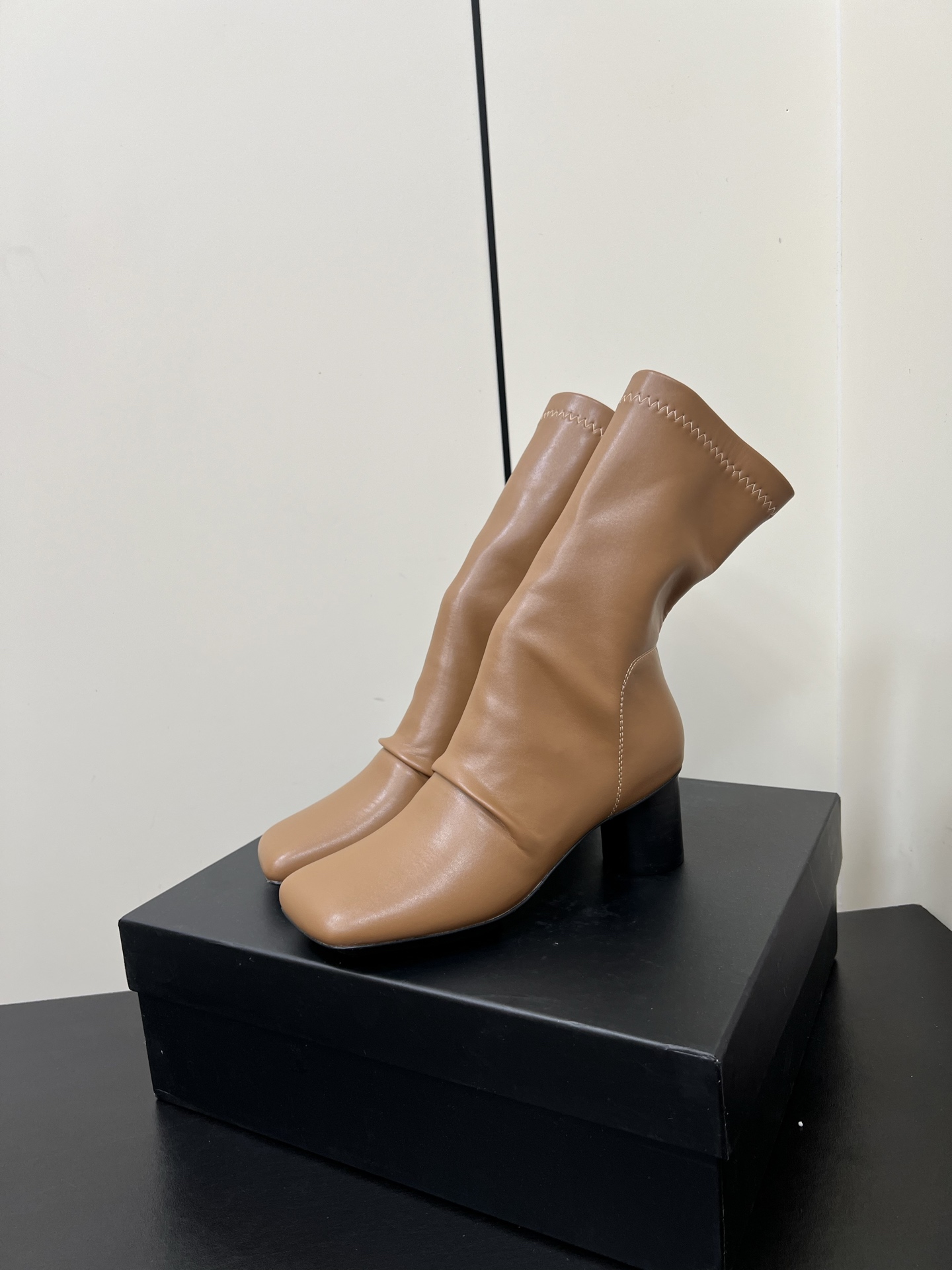 “P775 Umwang Retro Ballet Boots with Imported Bullet Power PU, Size #35-40” - 图片 2