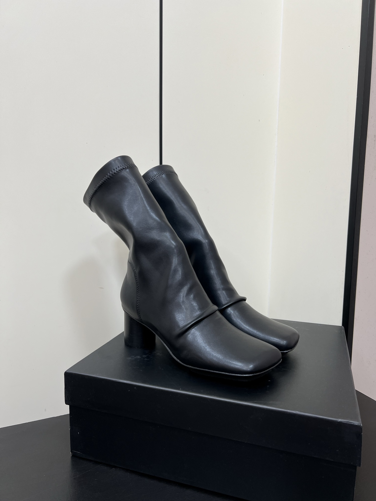 “Uma Wang Retro Ballet Boots: Rare, Comfortable, Strong, Imported PU, Size #35-40”