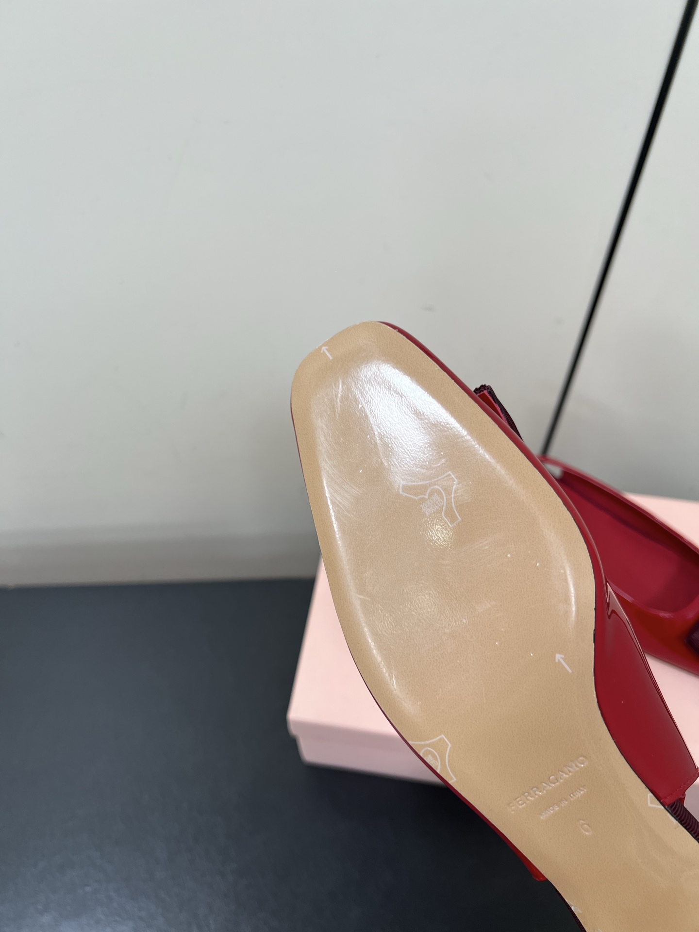 Ferragamo 25AW Sheepskin Shoes: Light, Soft, and Stylish Comfort - 图片 9