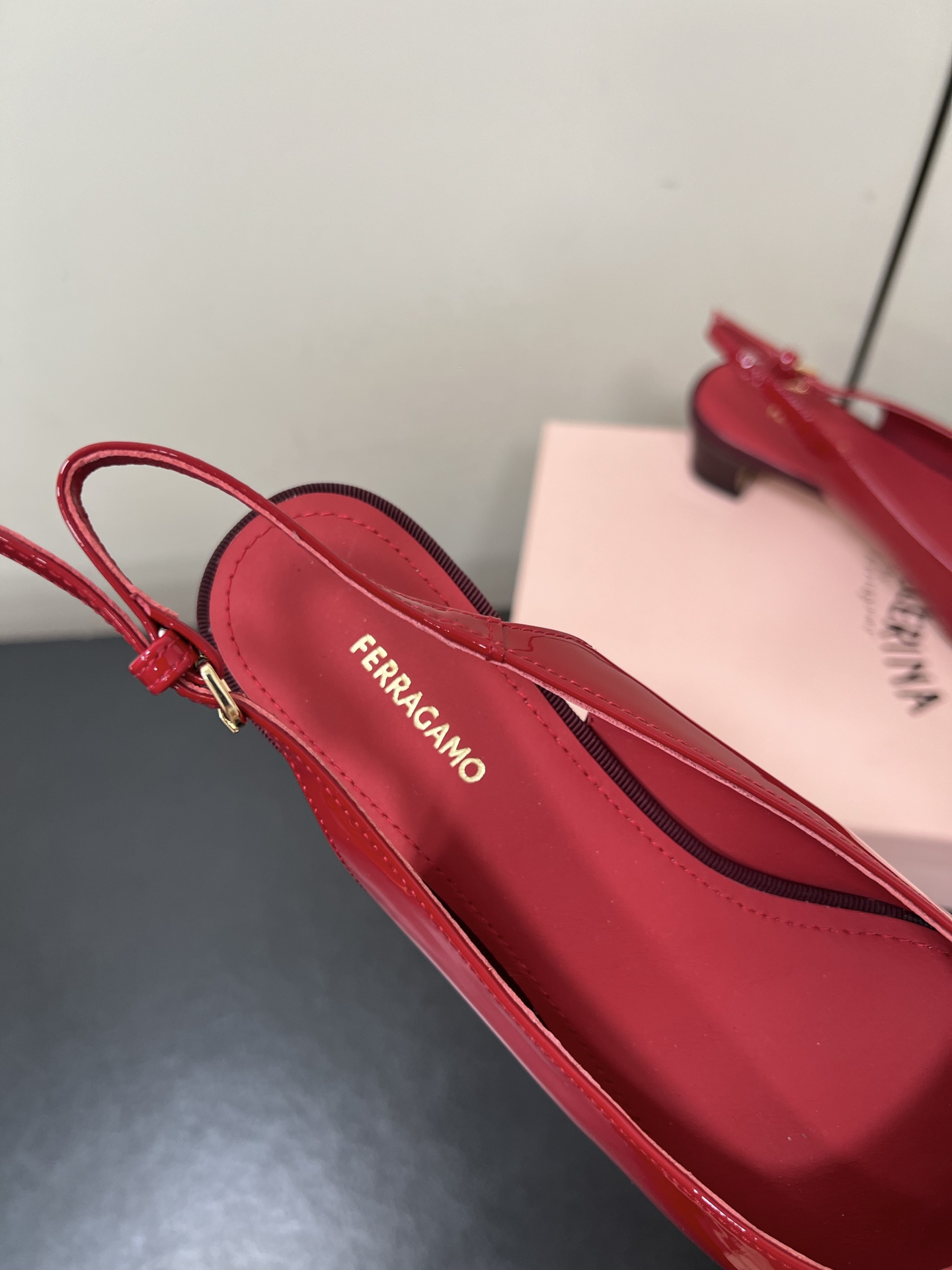 Ferragamo 25AW Sheepskin Shoes: Light, Soft, and Stylish Comfort - 图片 7