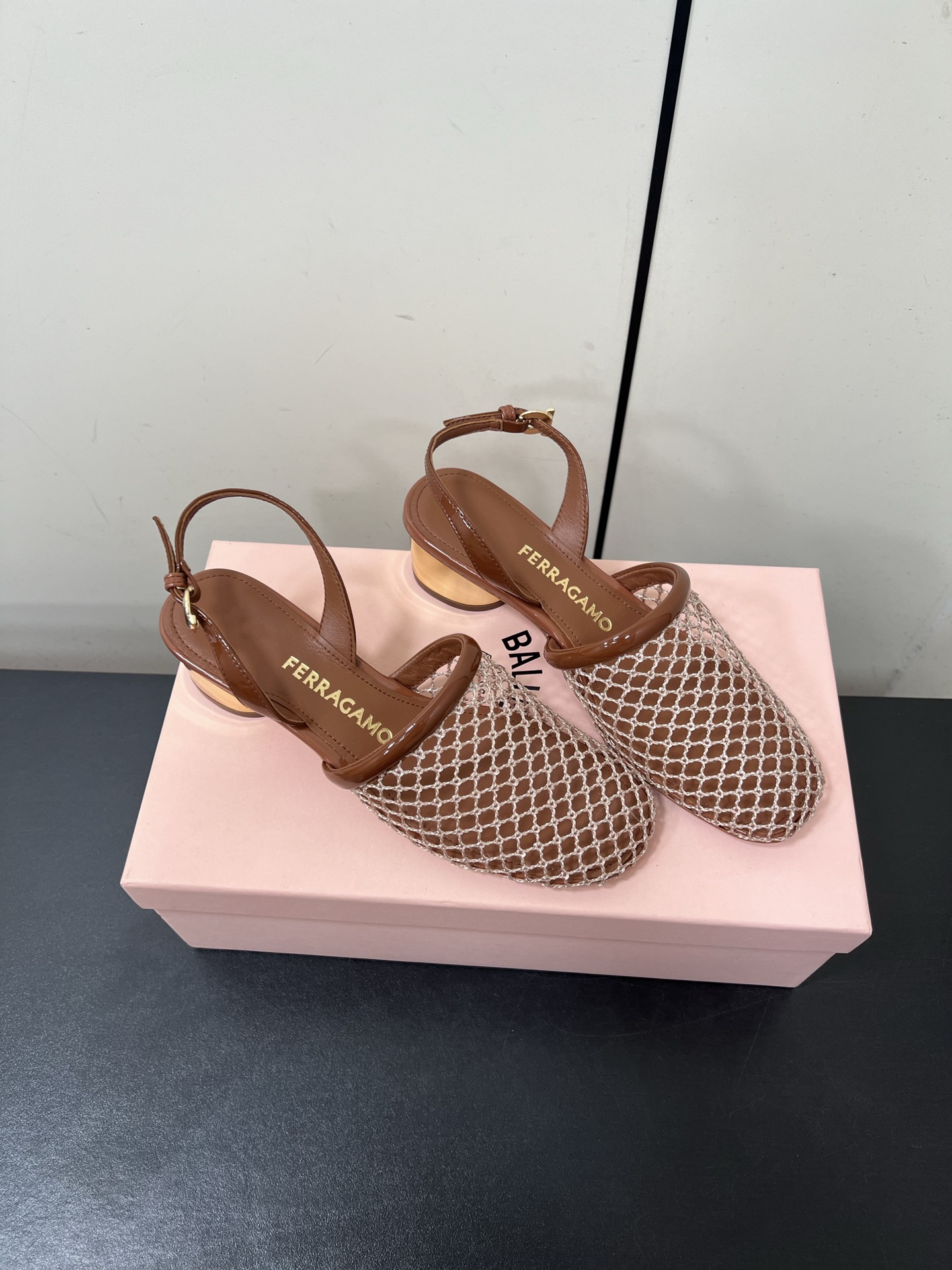 Ferragamo Net Metal Heel Sandals for Fashionable and Comfortable Travel