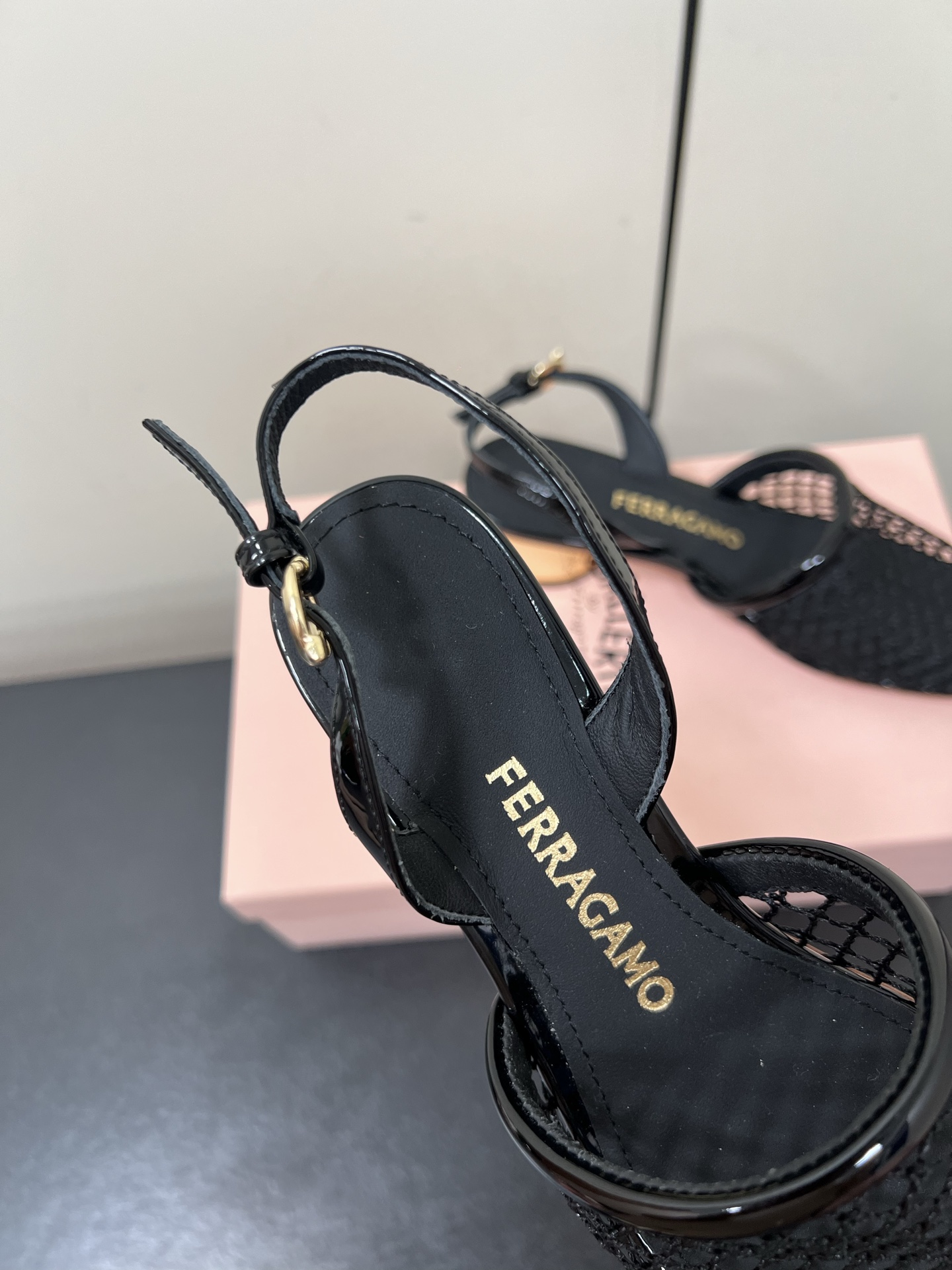 Ferragamo 25AW Net Metal Heel Sandals: Fashionable, Comfortable, and Customizable Sizes - 图片 6
