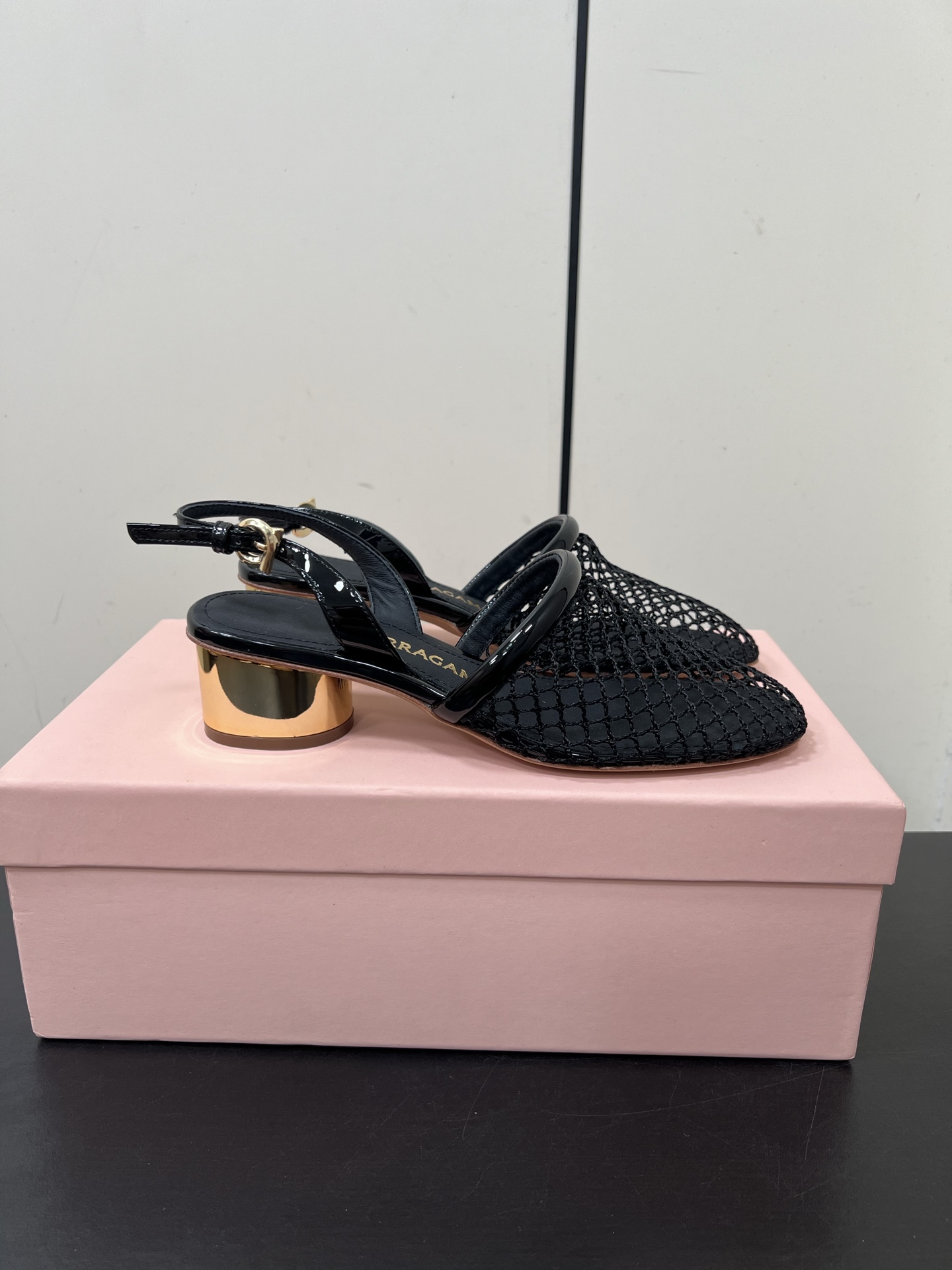 Ferragamo 25AW Net Metal Heel Sandals: Fashionable, Comfortable, and Customizable Sizes - 图片 3