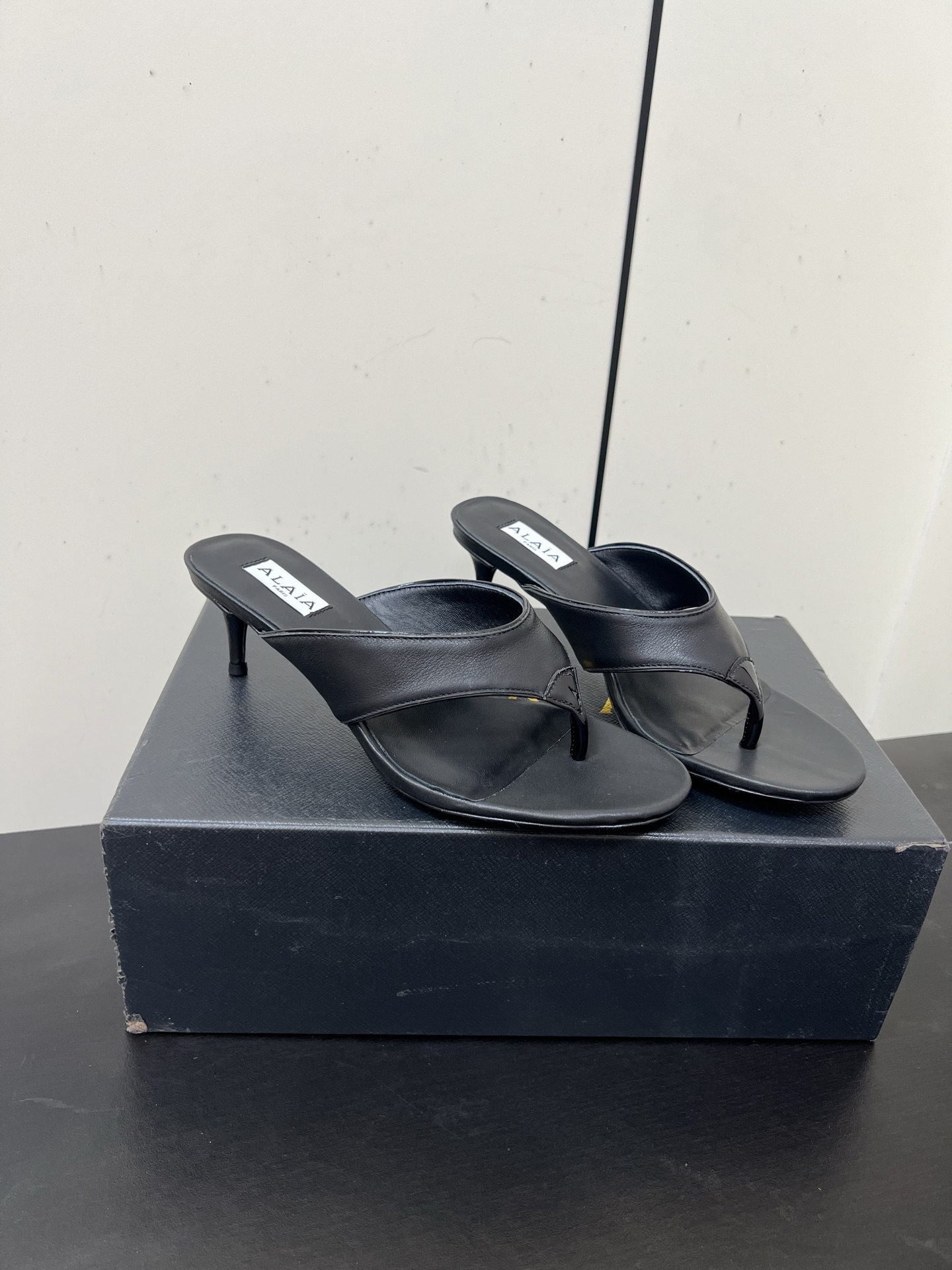 Alaia25ss Footman Slippers: Versatile Styles and Premium Materials for Women’s Shoes Sizes 35-42