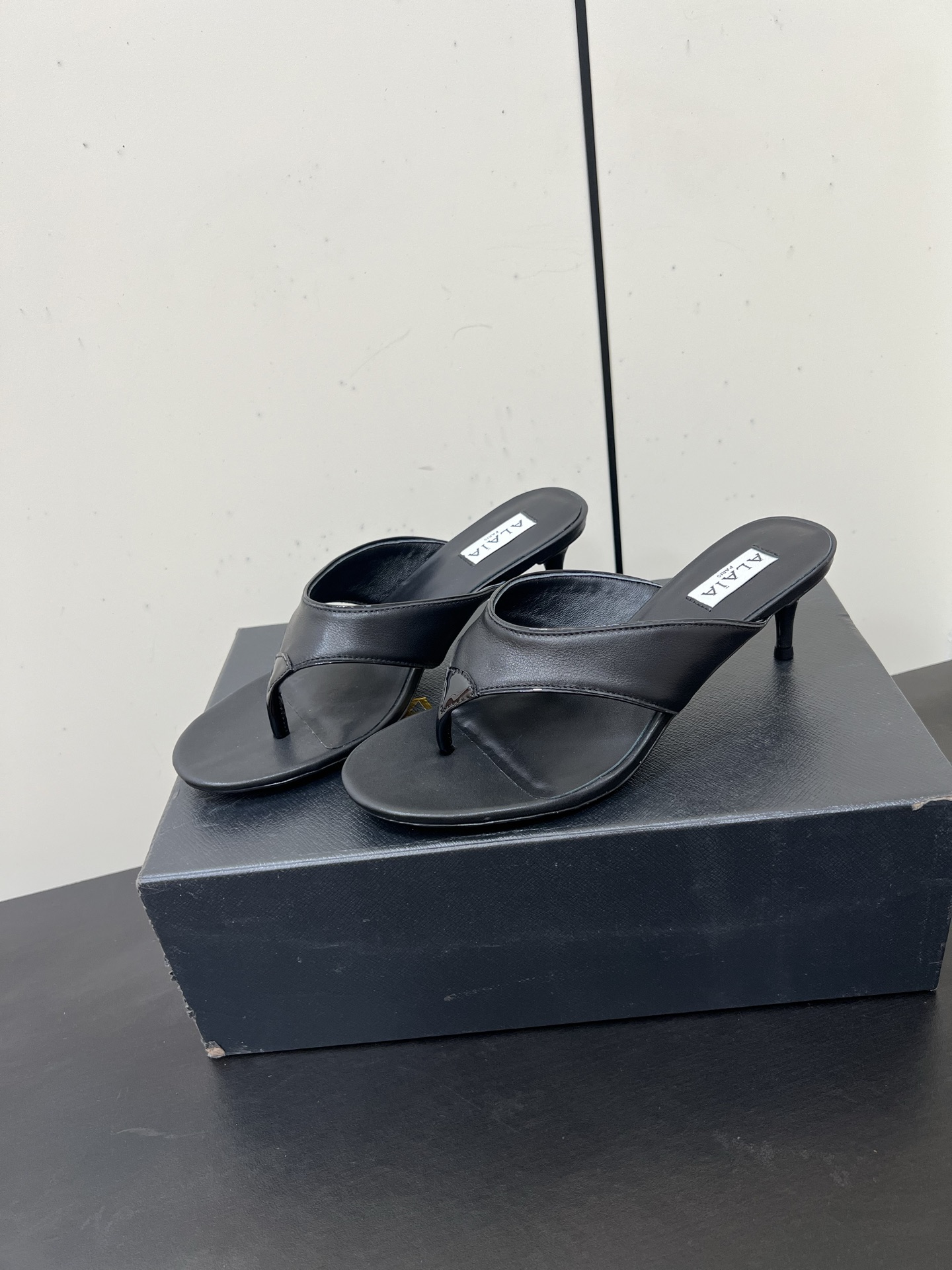 Alaia25ss Footman Slippers: Versatile Styles and Premium Materials for Women’s Shoes Sizes 35-42 - 图片 2
