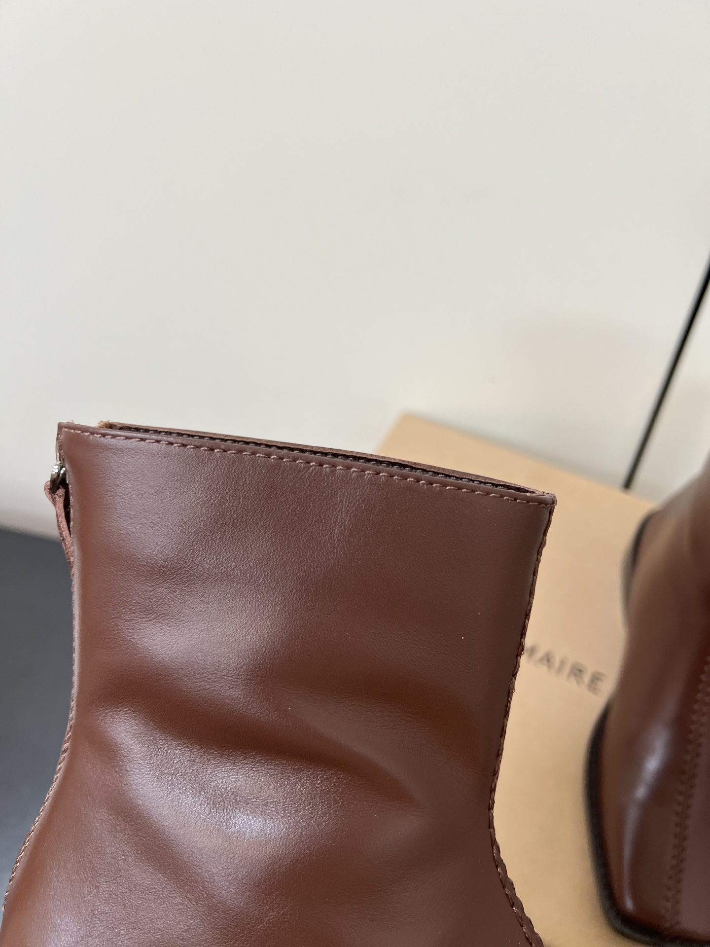 P912 Lemayre Small Crowd Boots: Simple, charming, practical. Imported calf skin, sheepskin lining, Italian leather soles. Sizes 35-40. - 图片 7