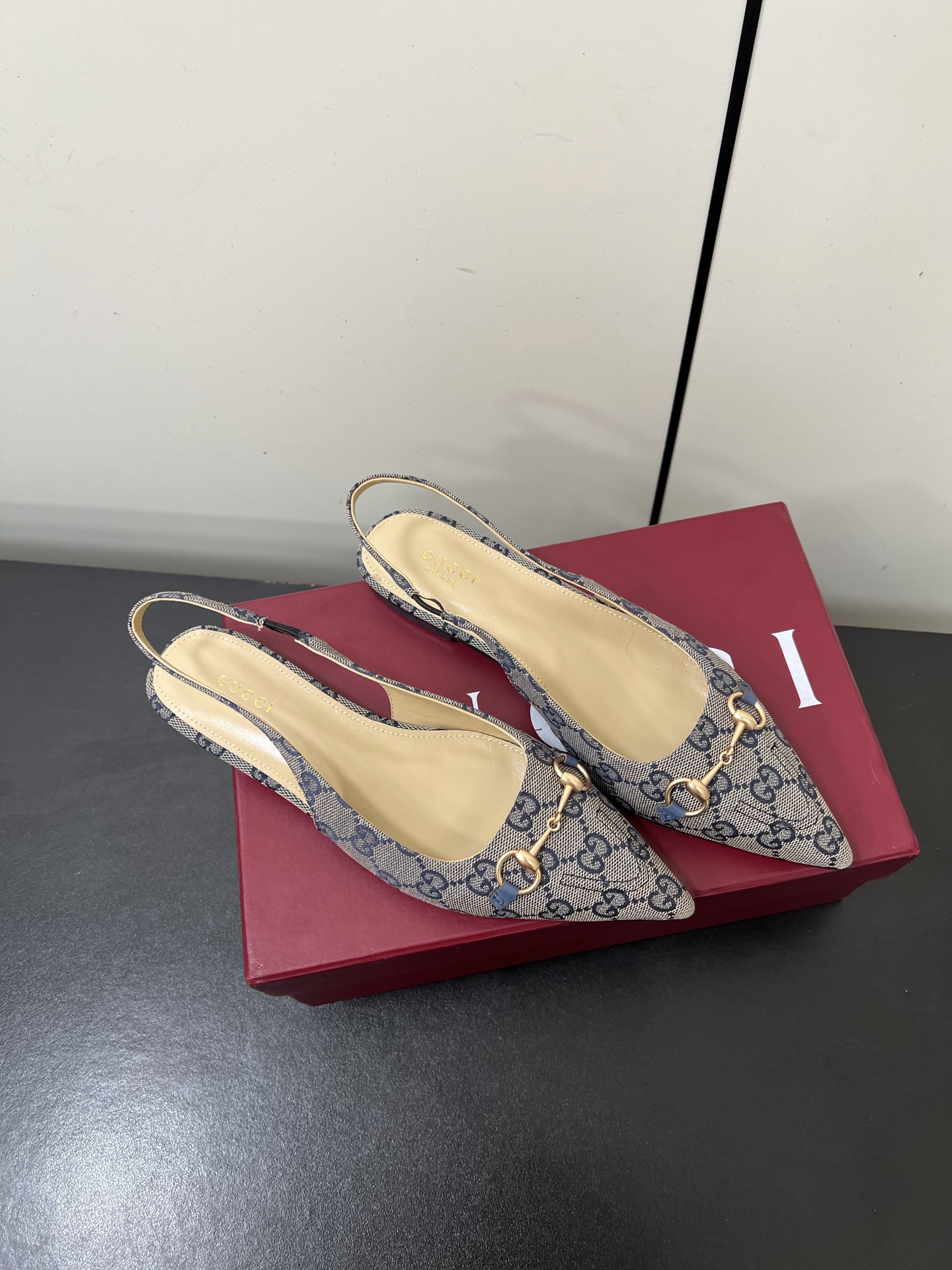 Gucci Women Shoes