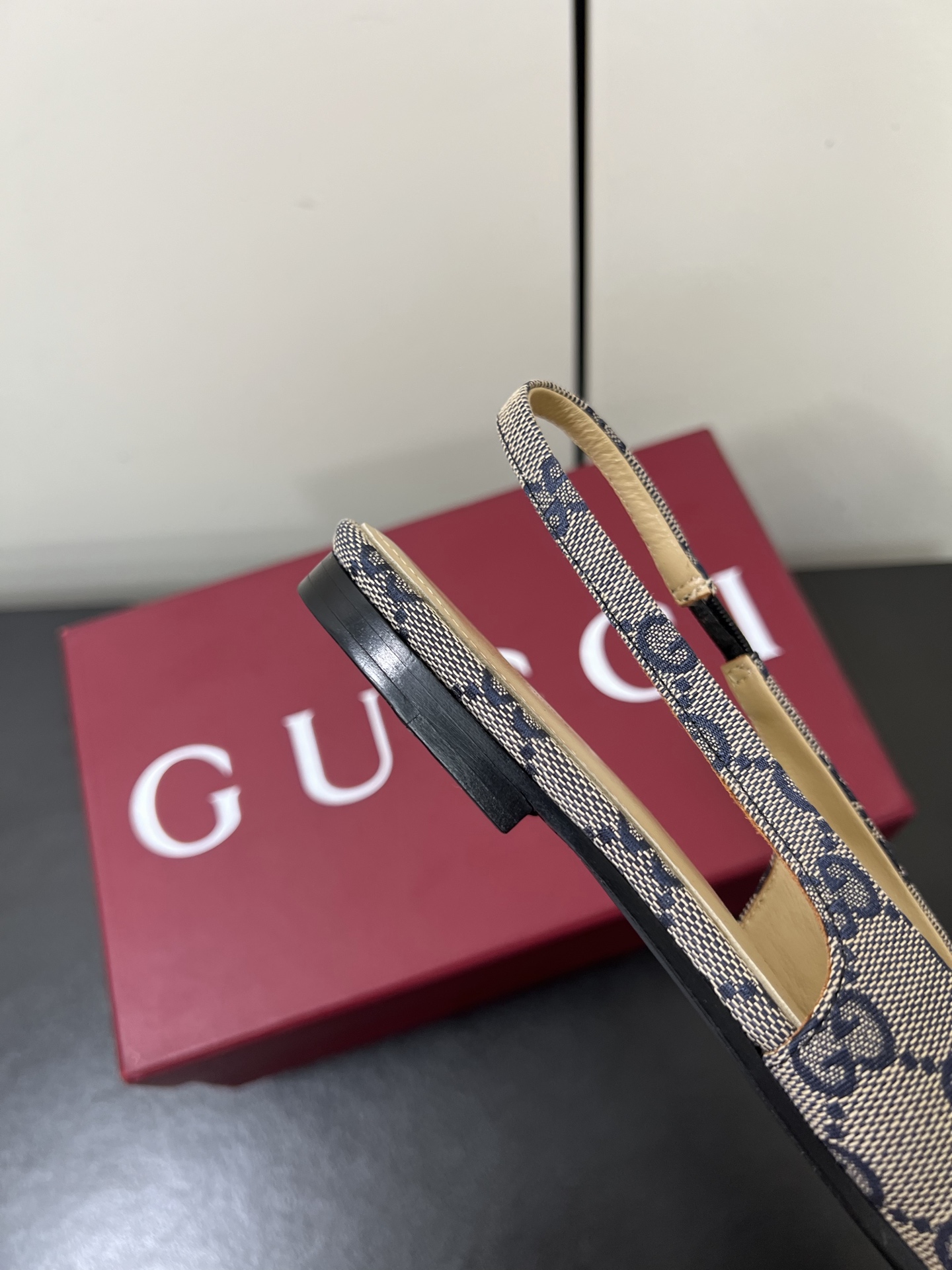 Gucci Women Shoes