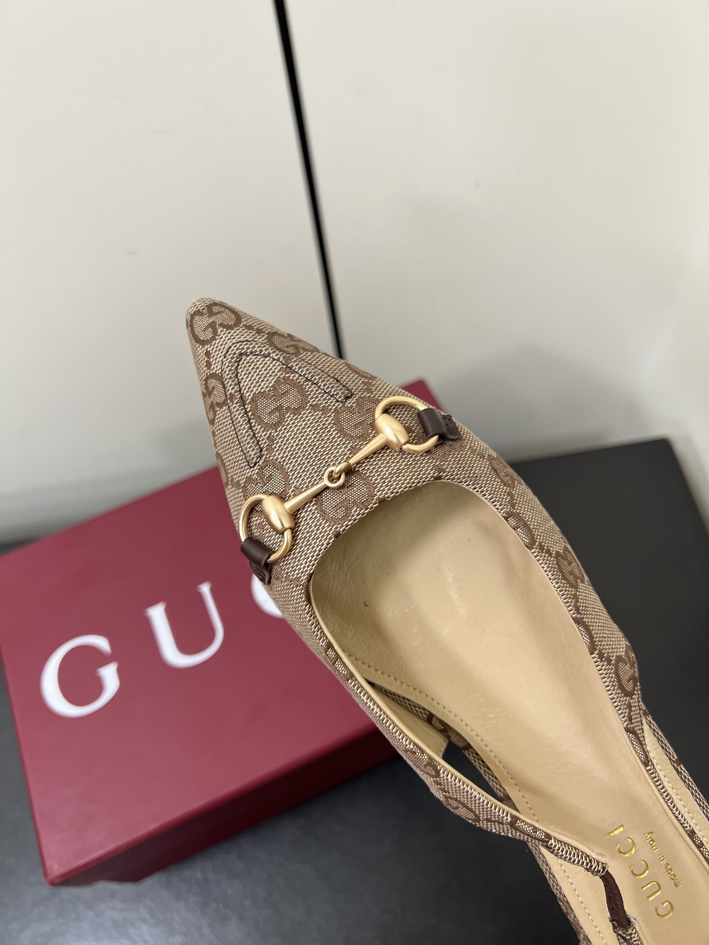 Gucci Women Shoes