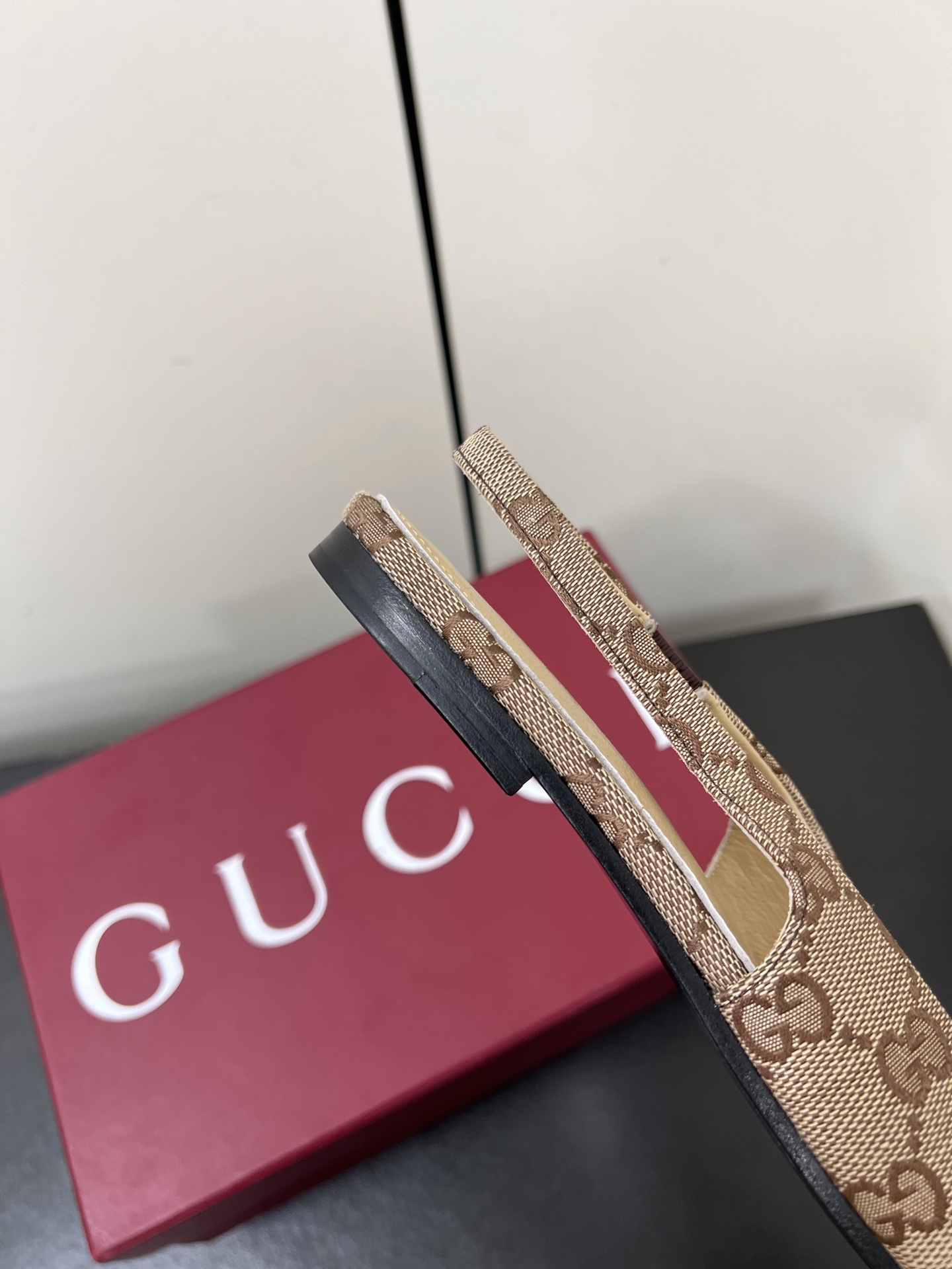 Gucci Women Shoes