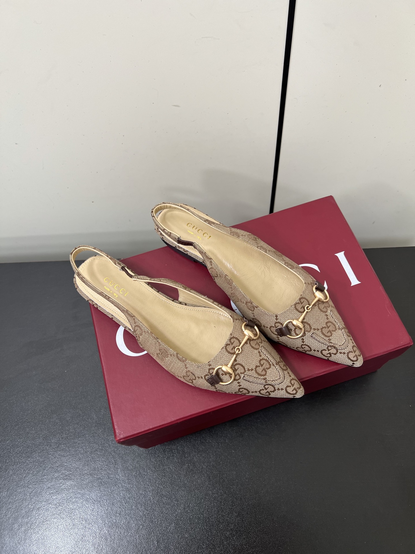 Gucci Women Shoes