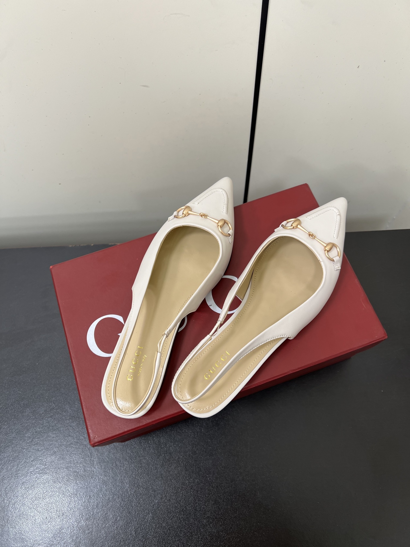 Gucci Women Shoes