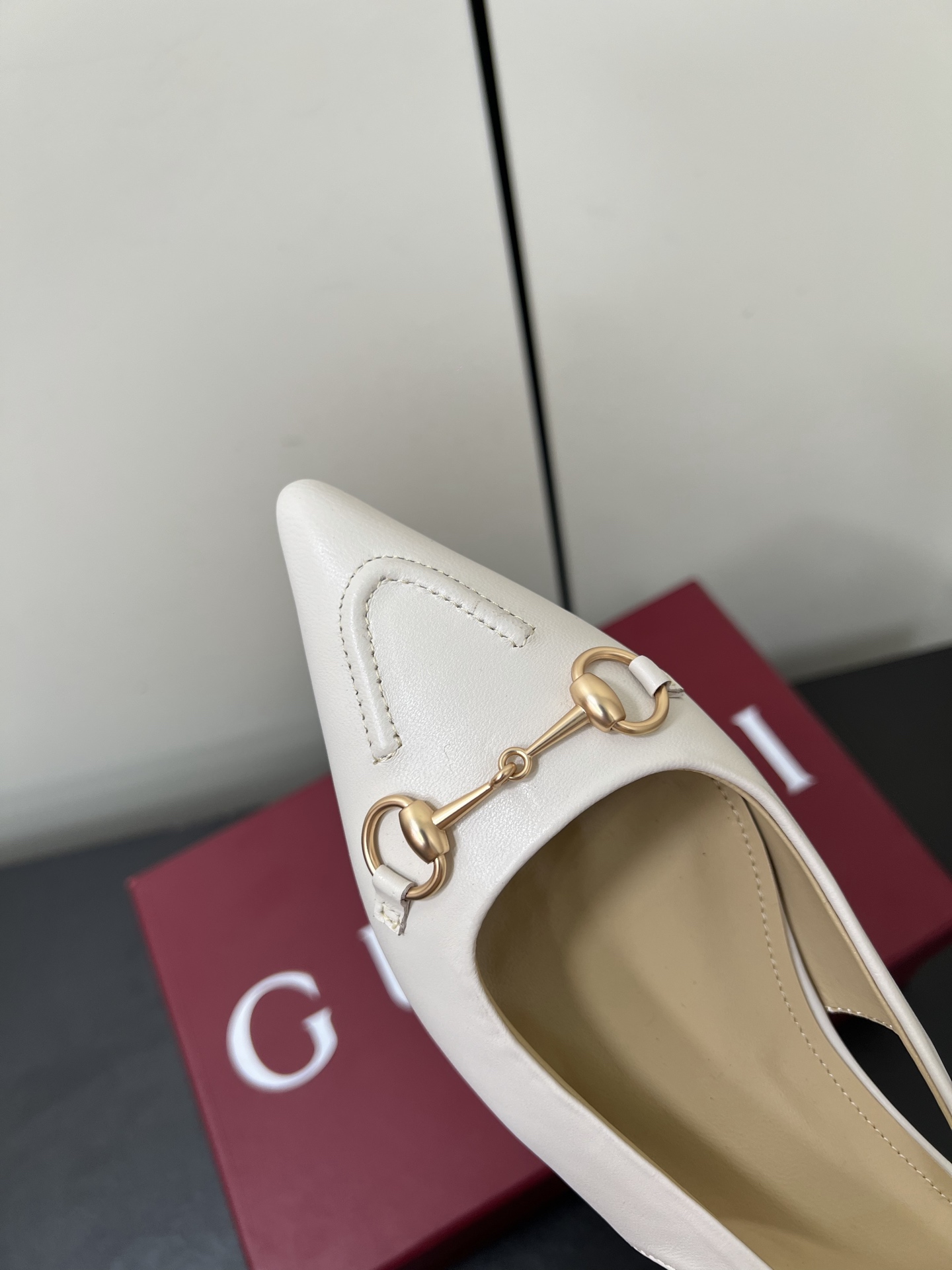 Gucci Women Shoes