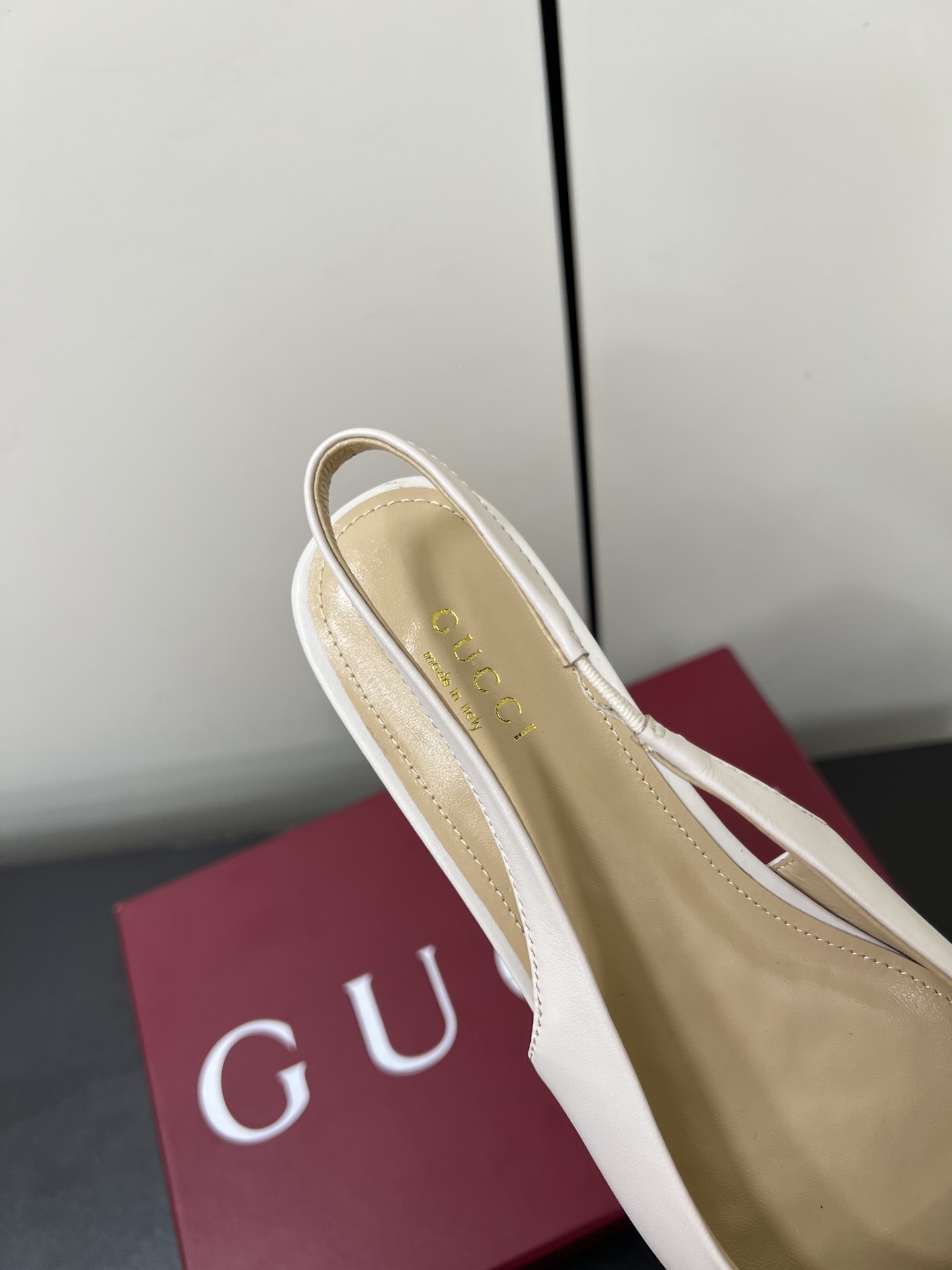 Gucci Women Shoes