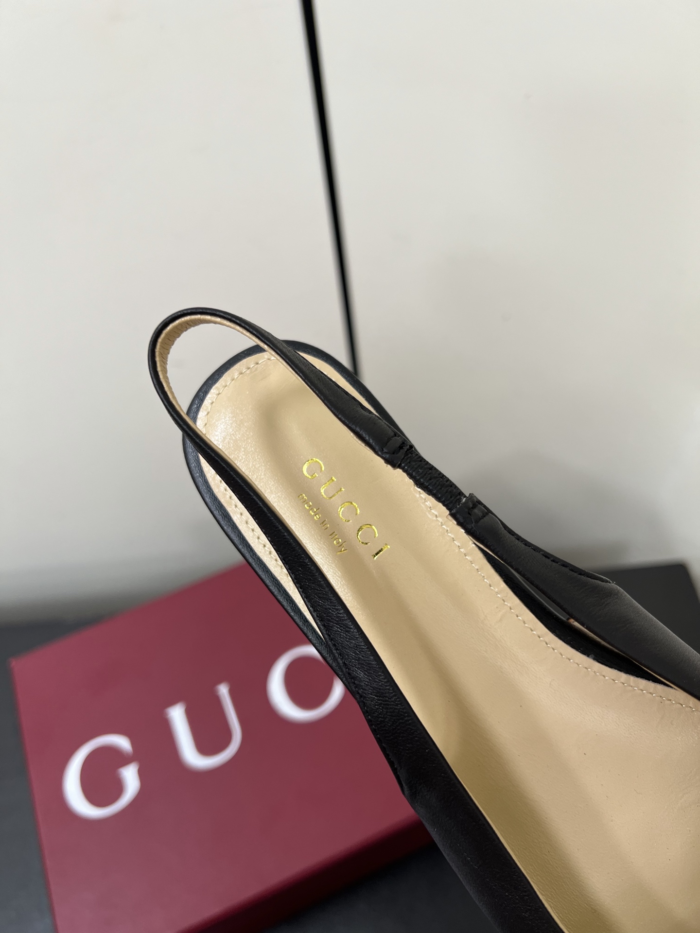 Gucci Women Shoes