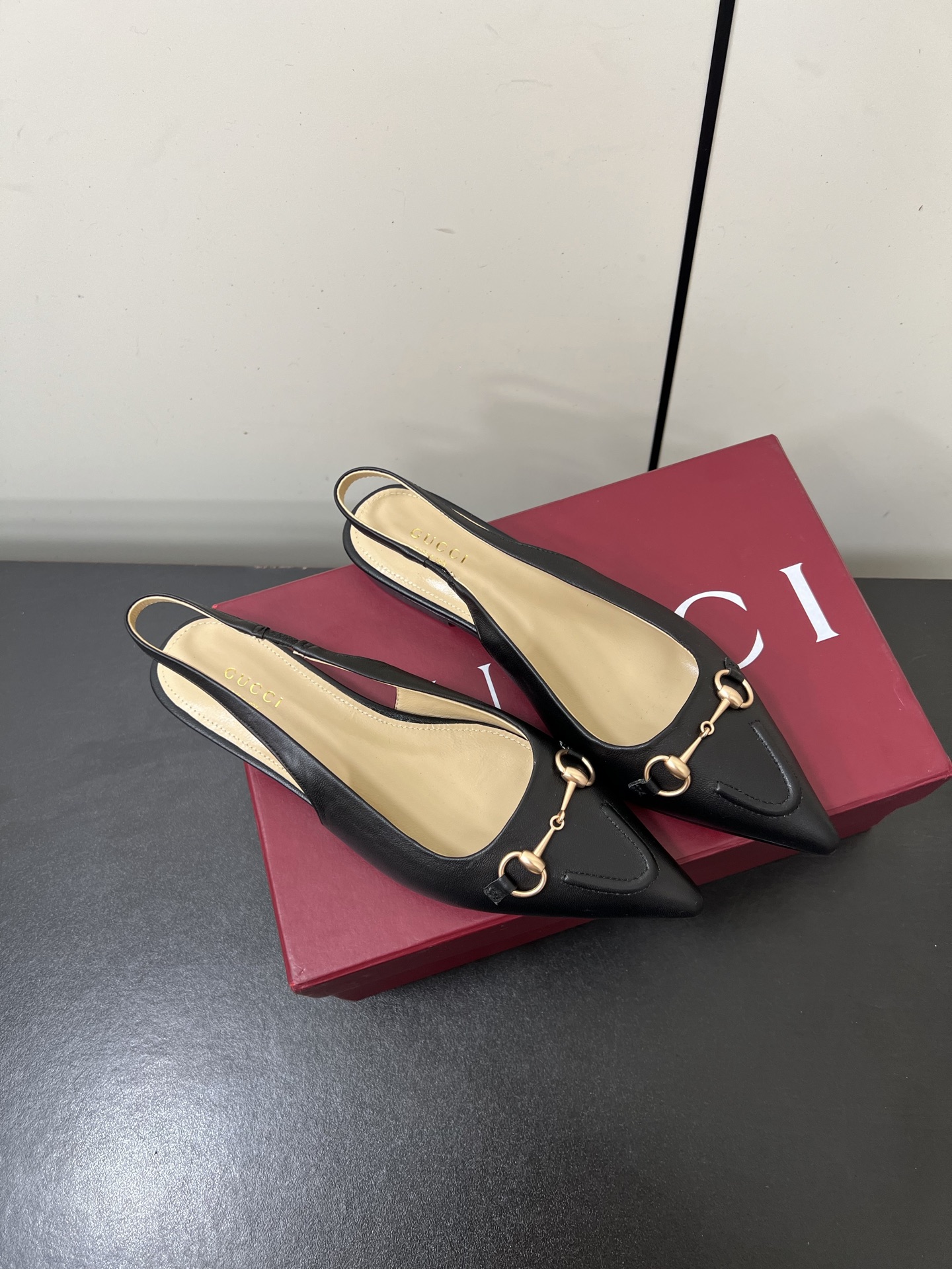 Gucci Women Shoes