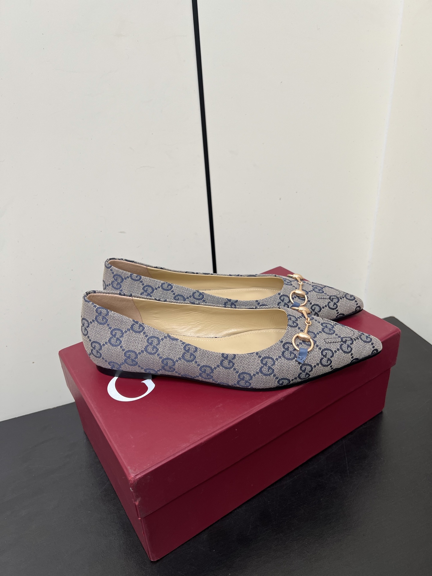 Gucci Women Shoes