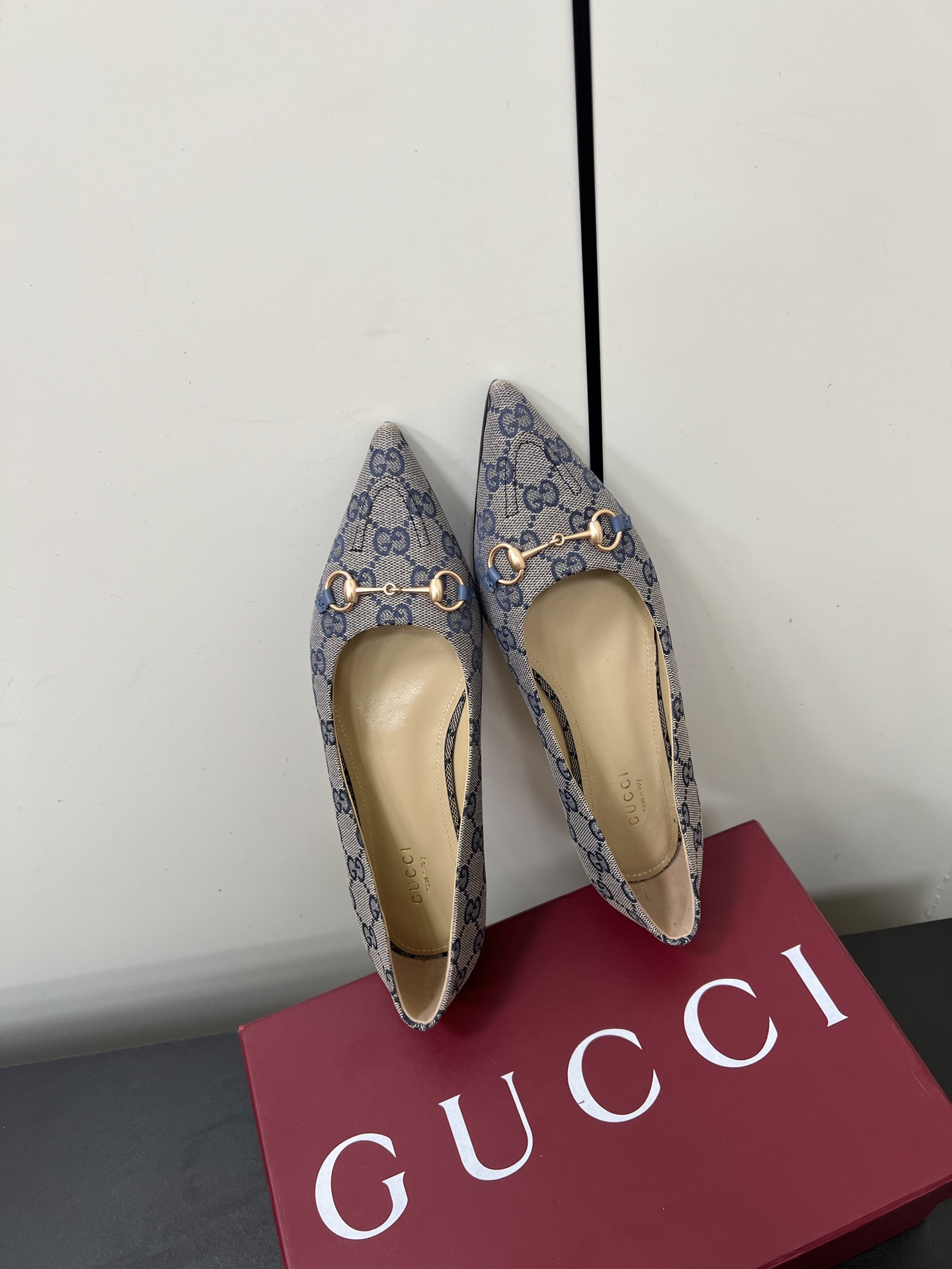Gucci Women Shoes