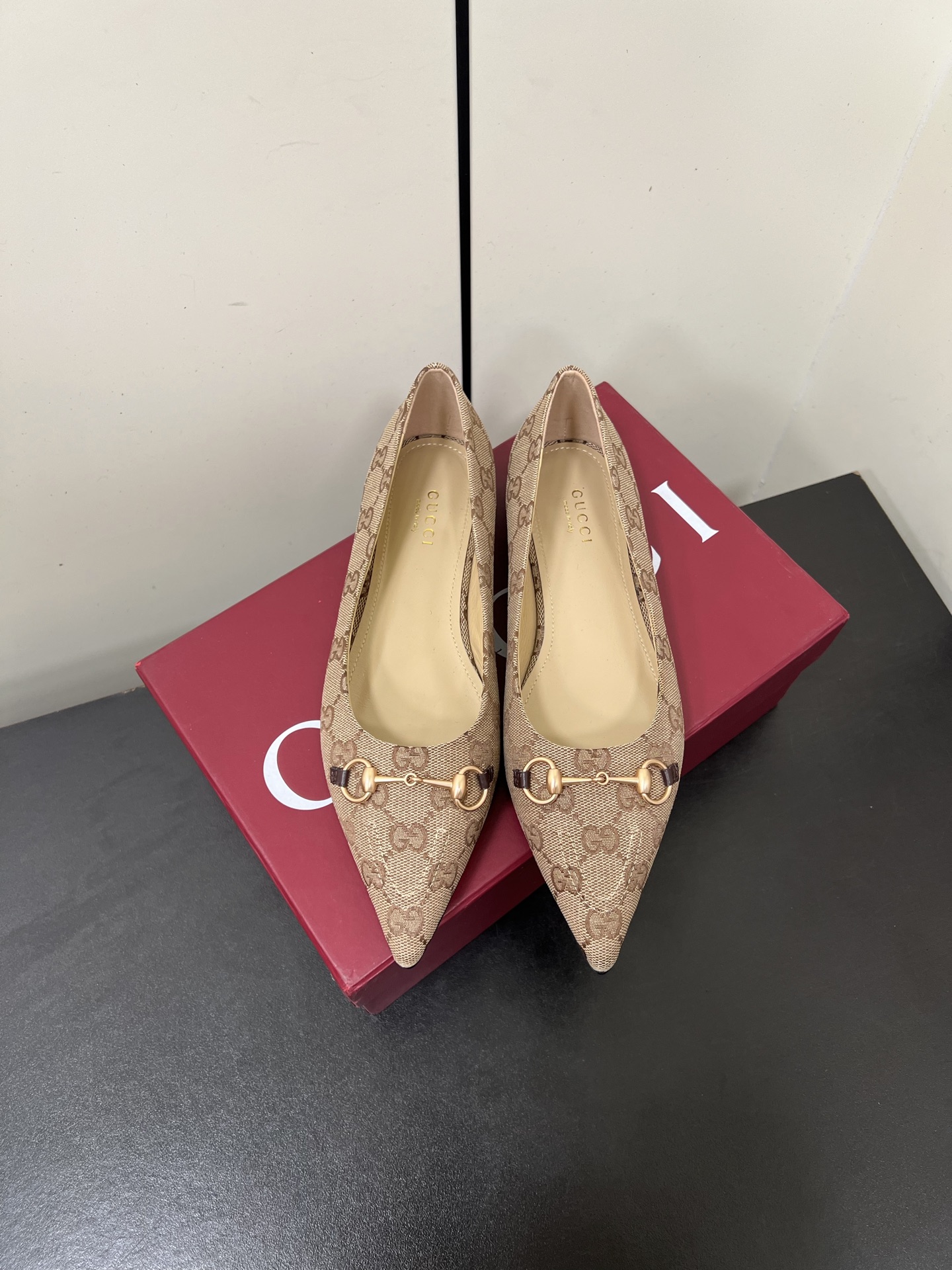 Gucci Women Shoes