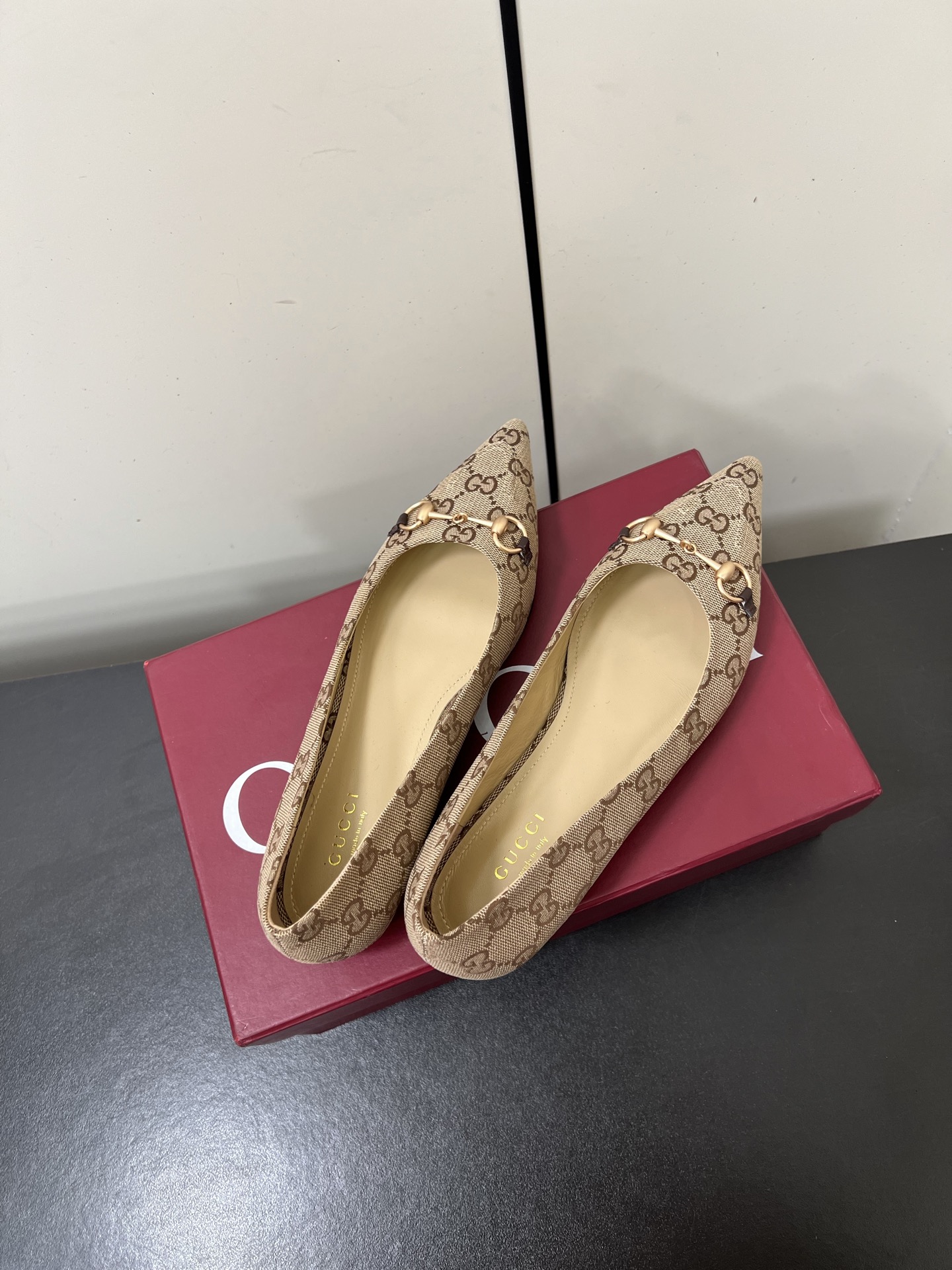 Gucci Women Shoes