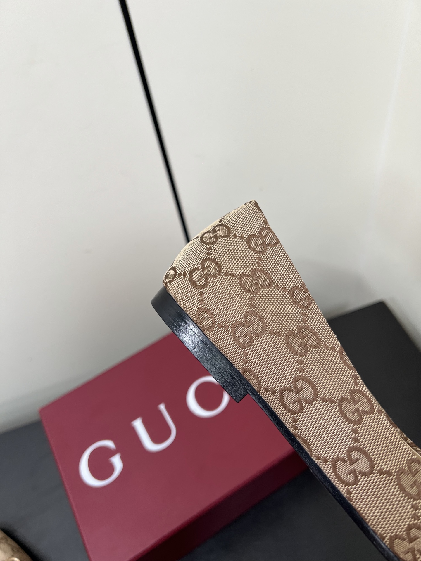 Gucci Women Shoes