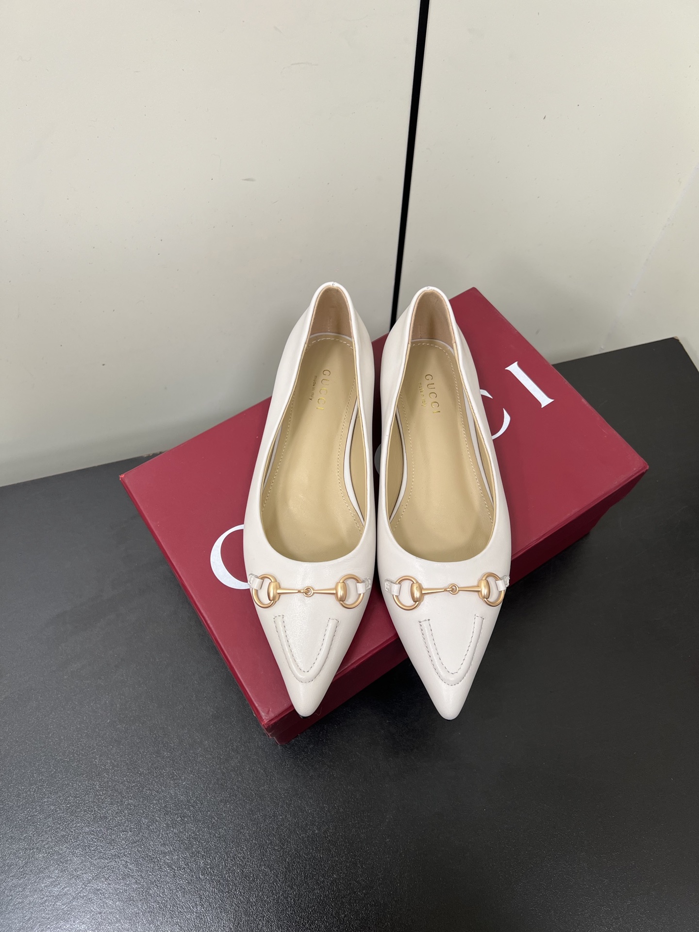 Gucci Women Shoes