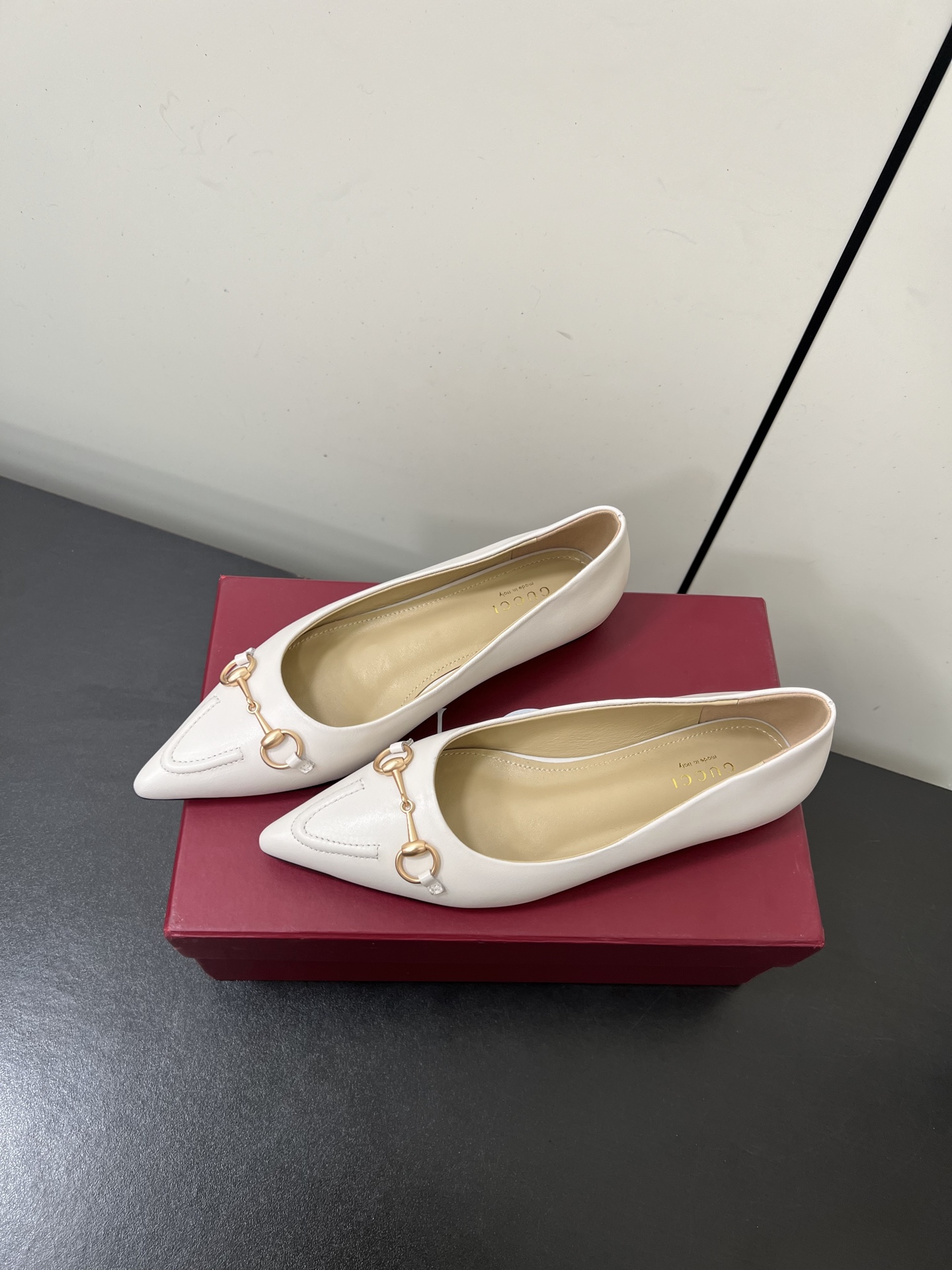 Gucci Women Shoes