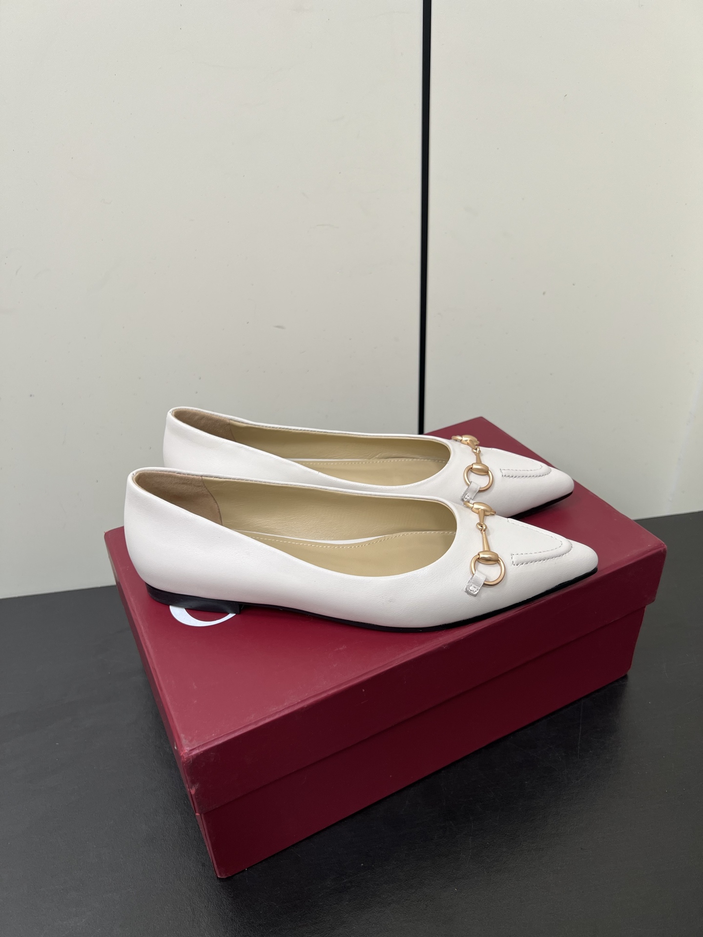 Gucci Women Shoes