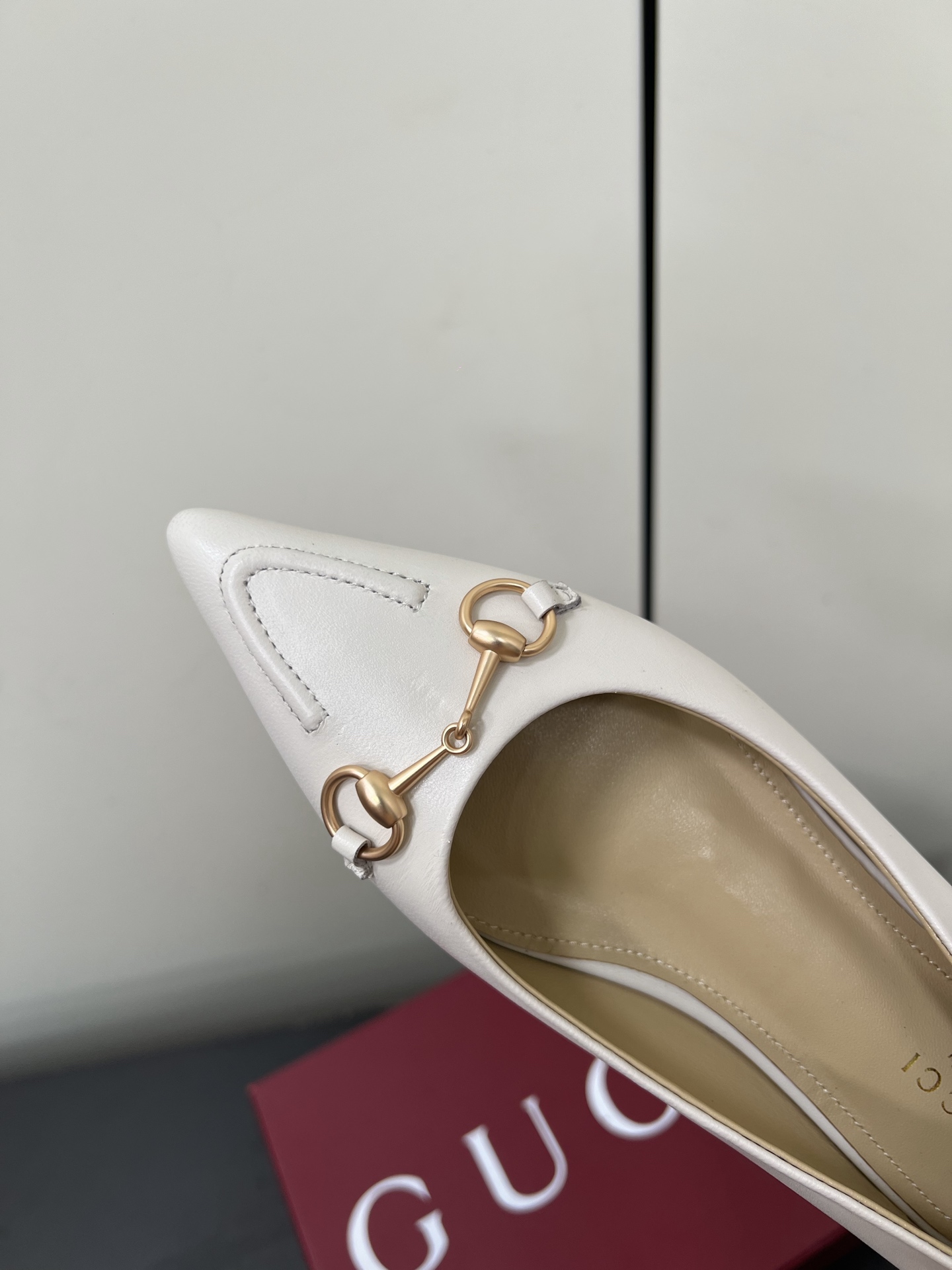 Gucci Women Shoes