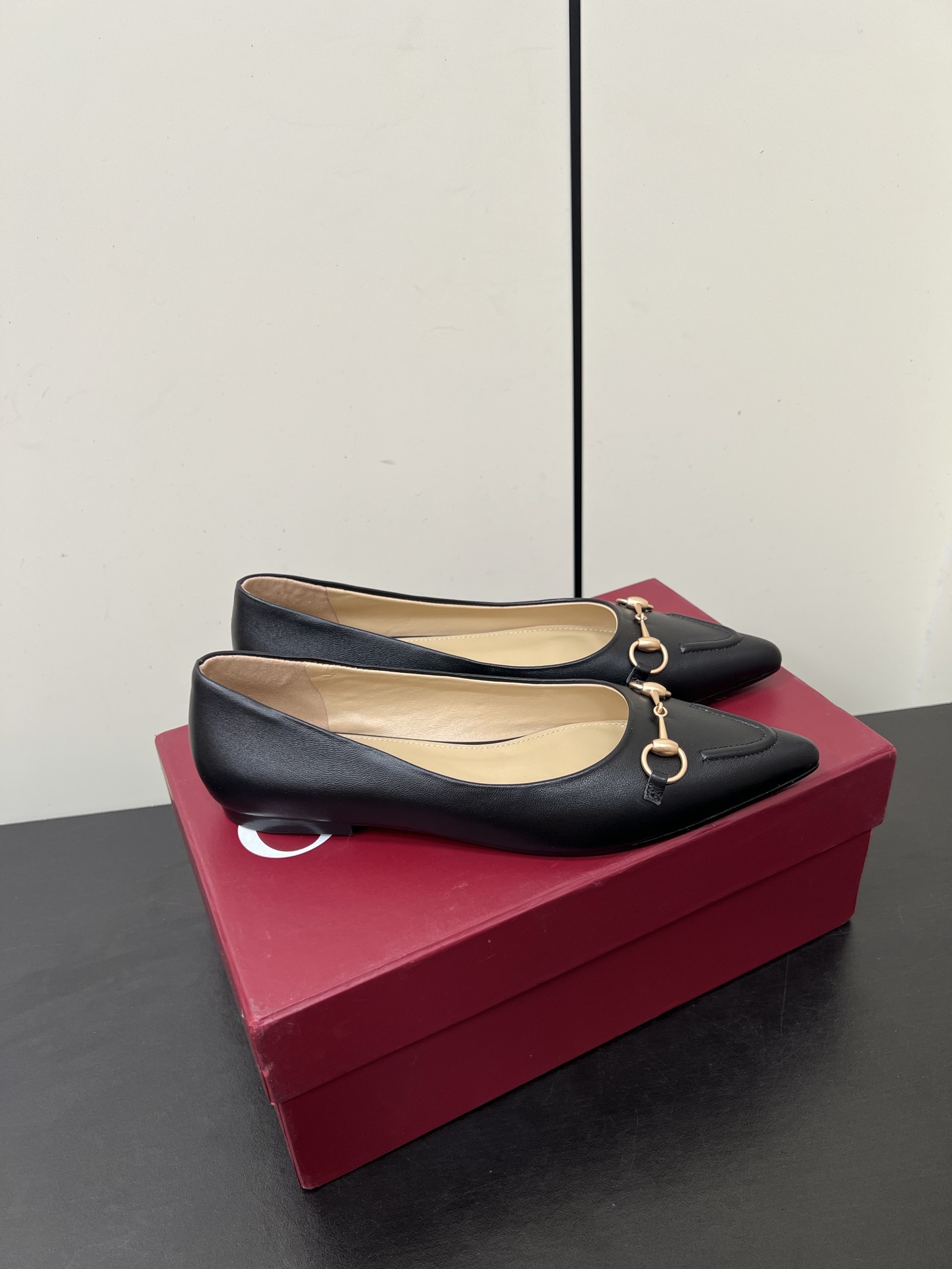 Gucci Women Shoes