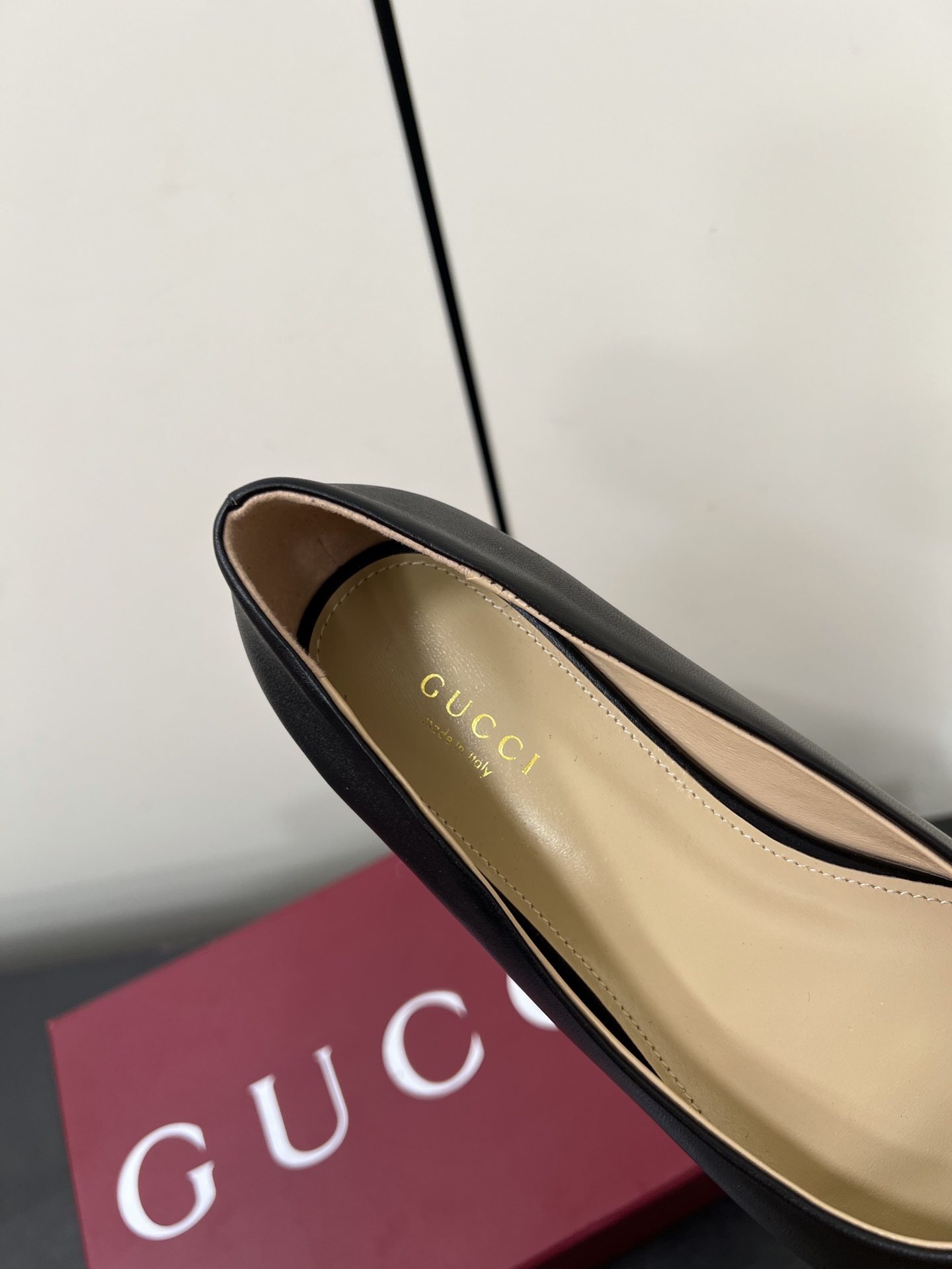 Gucci Women Shoes