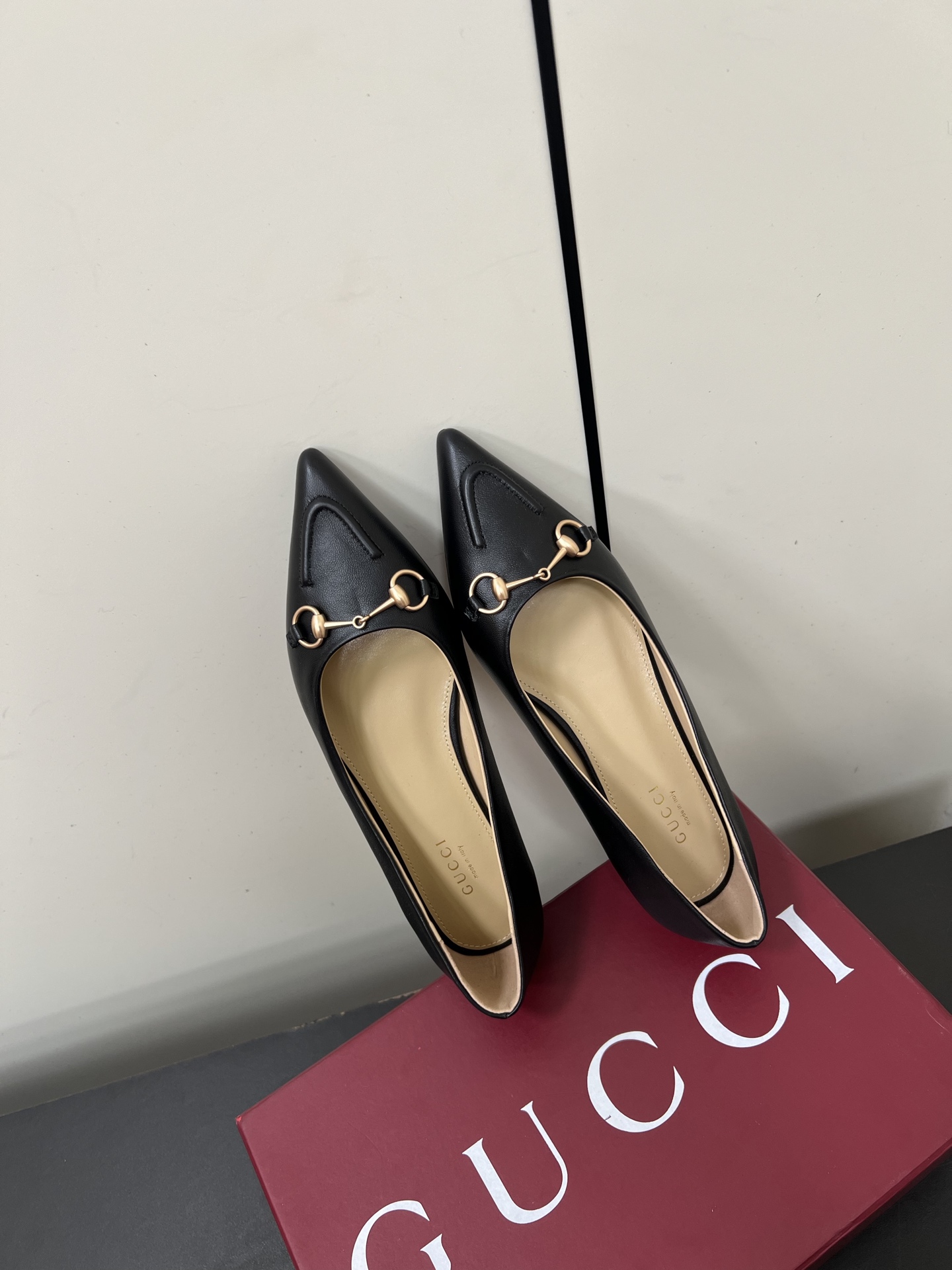 Gucci Women Shoes
